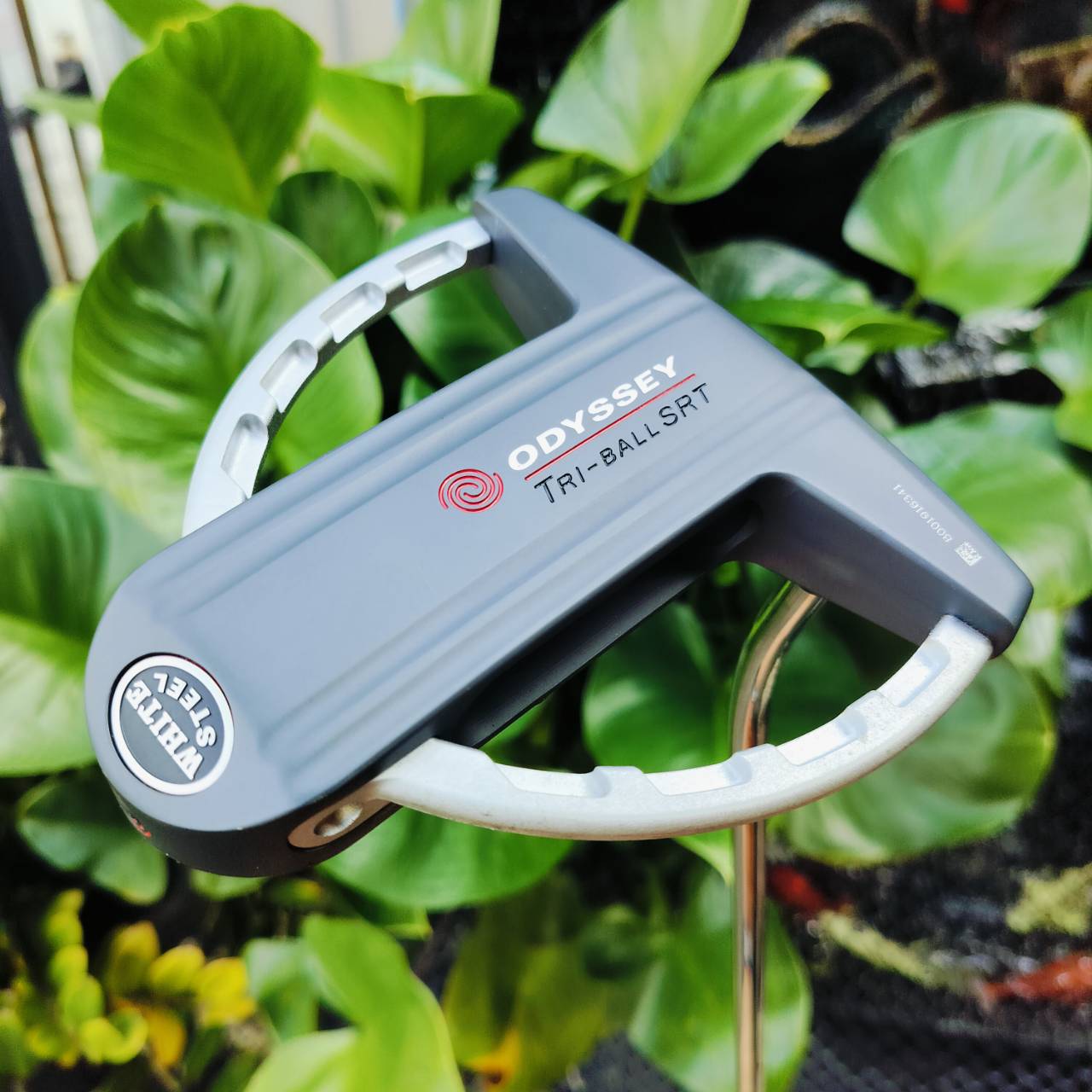 PUTTER ODYSSEY TRI-BALL SRT WHITE STEEL หน้าสัมผัสที่เกาะไลน์มาก ความยาว 35 นิ้ว มี COVER แท้ สามบอลเล็งง่ายขึ้นอีก และชดเชยสูงมาก ไม้กอล์ฟพรีเมี่ยมมือสอง ของแท้ By NakaraLuxurious
