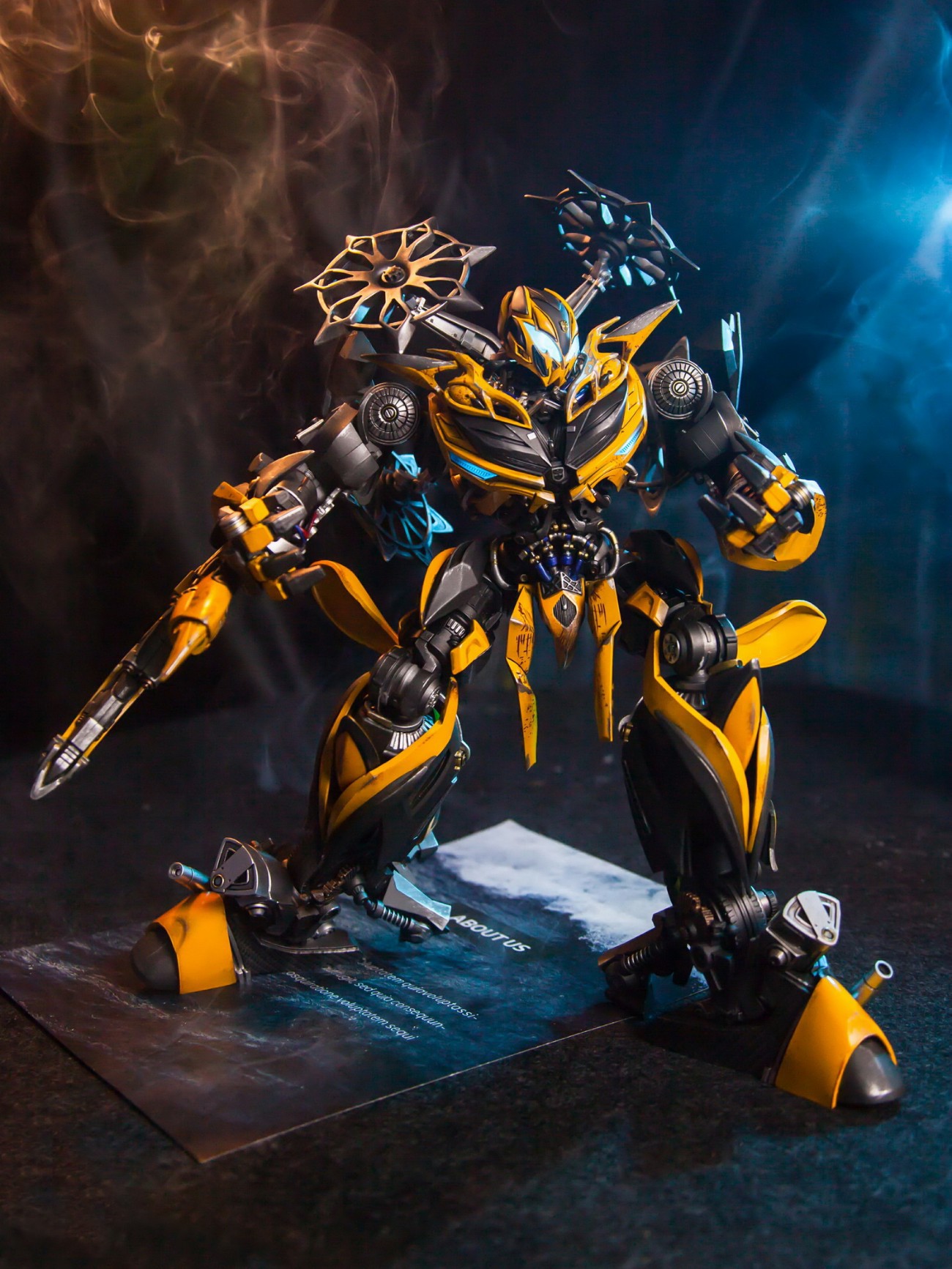 [สั่งจอง] Comicave Studio 35CM Transformers : Bumblebee Die-cast