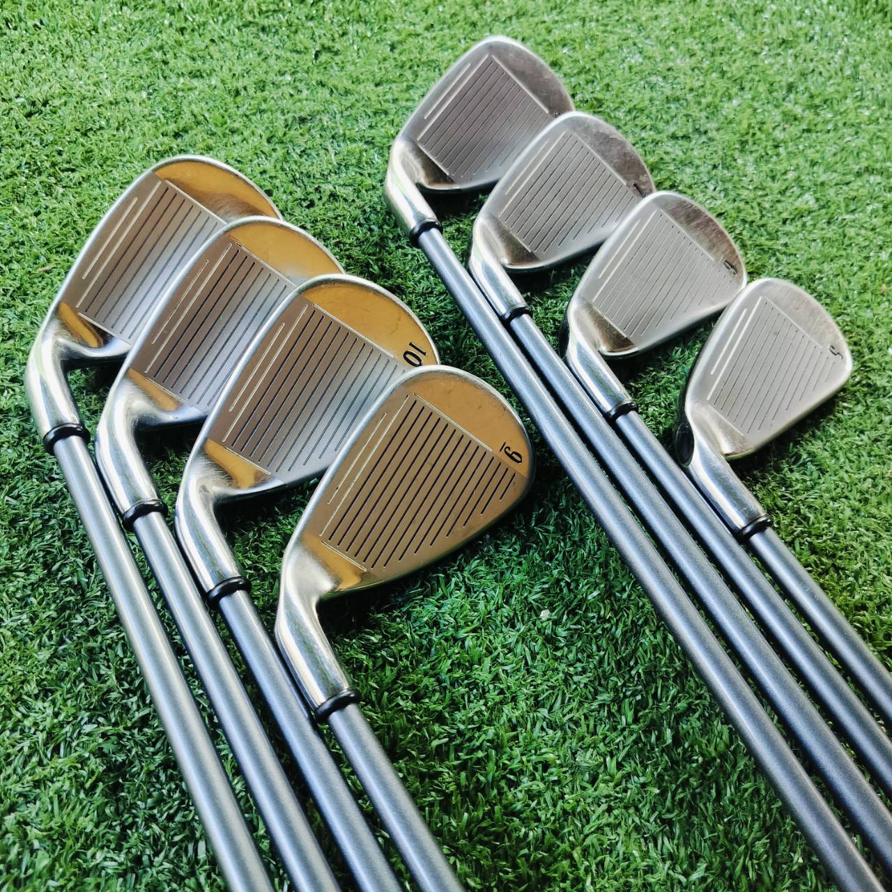 🌺ไม้กอล์ฟสำหรับผู้หญิง🌺 ชุดเหล็ก Callaway BIG BERTHAR มีเหล็กถึง เหล็ก 10 เลยค่ะ ก้าน JV45 igB FLEX LADY ก้านเบามากๆ เป็น JAPAN SPEC เหมาะกับคุณผู้หญิงเอเชียโดยเฉพาะ ก้านเสียบแบบเจาะทะลุ ได้ฟีลลิ่งพิเศษ ไม้กอล์ฟพรีเมี่ยมมือสอง ของแท้ By Na