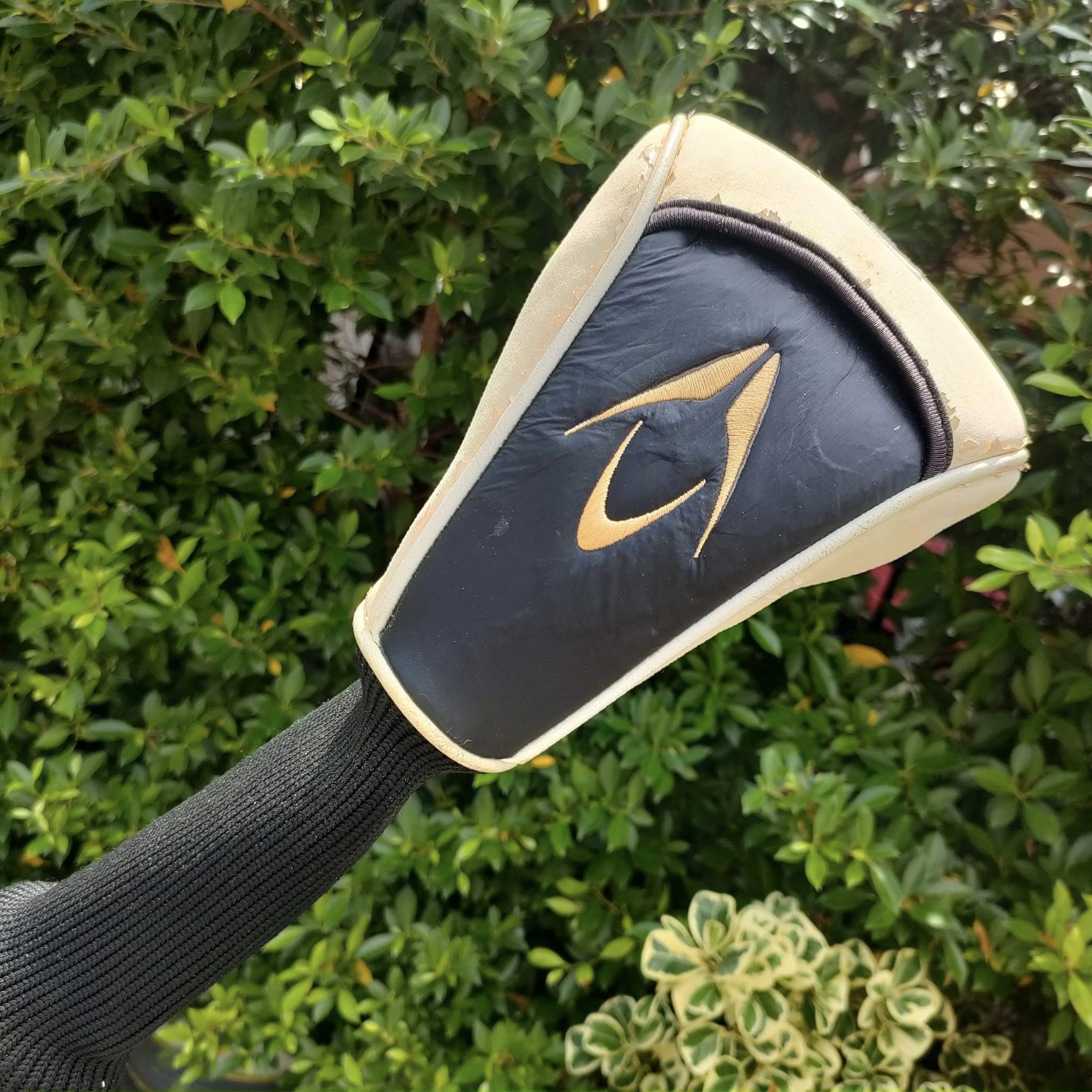 DRIVER ONOFF HYPER TITAN องศา 10.5 ก้าน HYPER KICK FLEX R เป็นหัวพรีเมี่ยมหน้า HYPER ตีไกลแบบจัดๆ หน้าเด้งมาก ตีไกลสุดๆ!! ไม้กอล์ฟมือสอง ของแท้ BY NakaraLuxurious