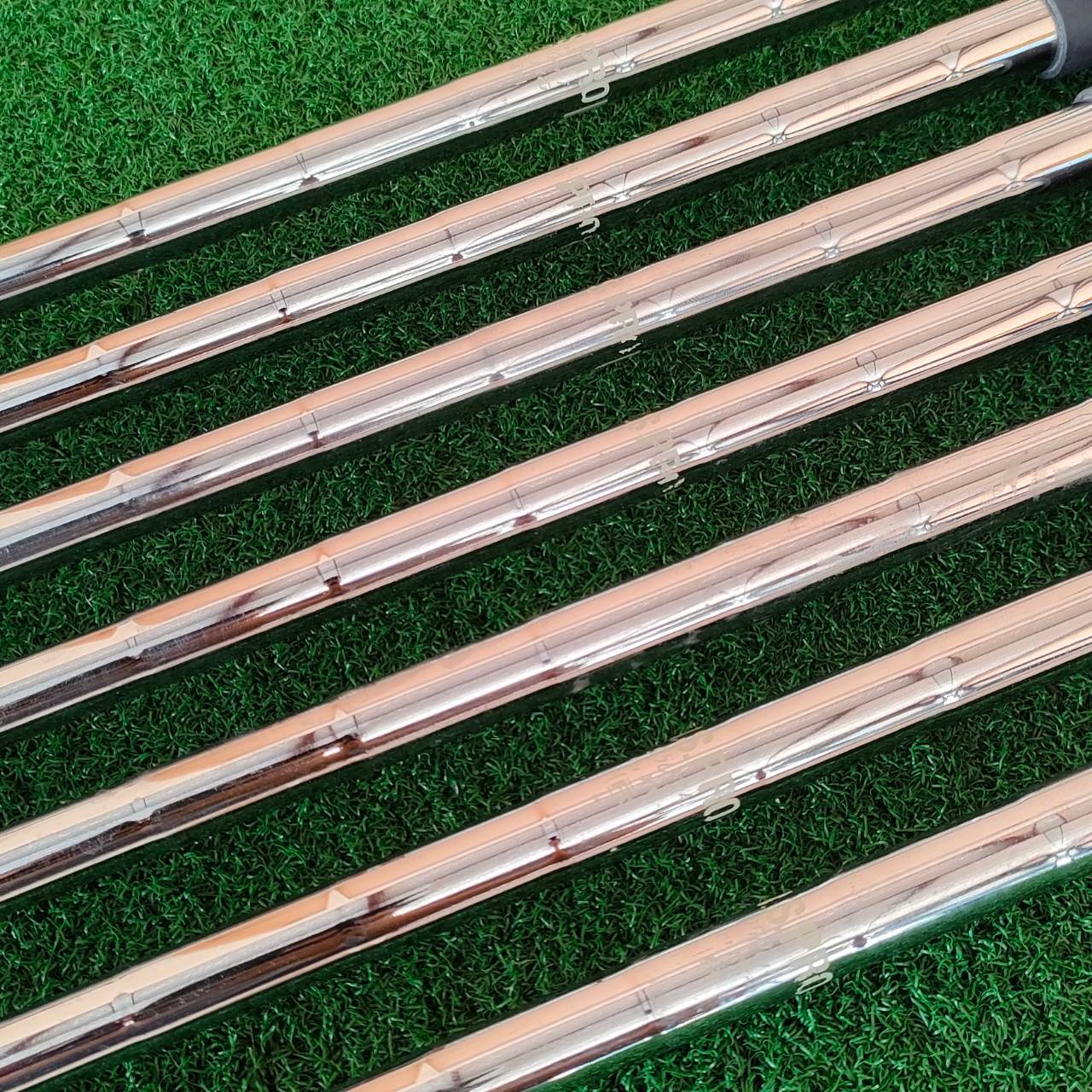 ชุดเหล็ก หน้าเด้ง XXIO IMPACT POWER มีเหล็ก 4 6 7 8 9 เเละ PW AW ** ไม่มีเหล็ก 5 ครับ ** ก้าน N.SPRO 950 GH FLEX R ชุดนี้หน้าเด้ง มีแผ่นหน้าเด้งหน้าไม้ ก้านเหล็กเบา คุณภาพดีพรีเมี่ยม