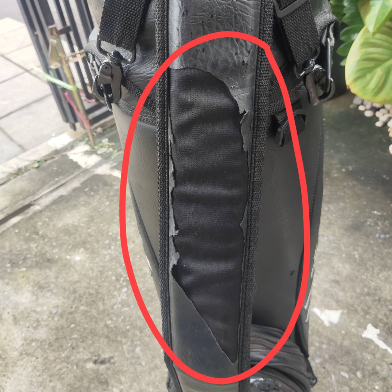 ถุงกอล์ฟ Callaway มือสอง ** มีเป๊กหลุด 1 จุด **