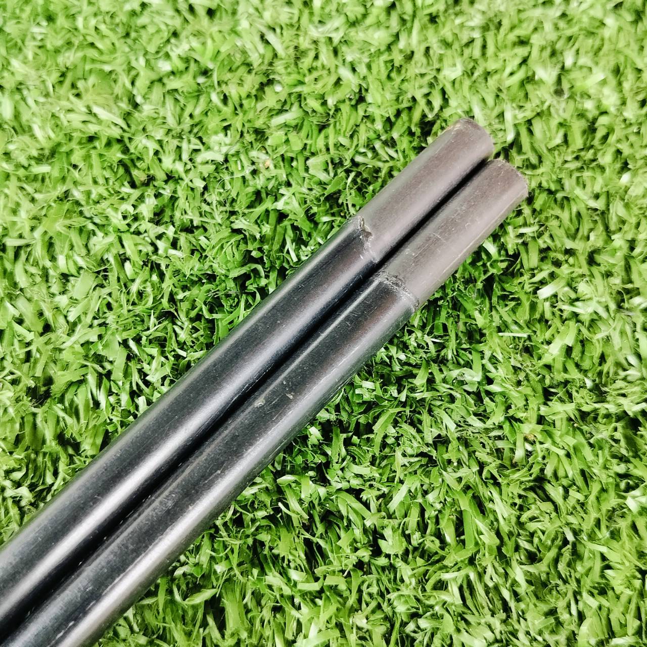 ก้านใส่หัวไม้ ALDILA LOW TORQUE 4.0 มือสอง สภาพสวยมากเดิมๆทั้งสองก้าน ก้าน ALDILA ของแท้ คุณภาพดีมาก ความยาวเฉพาะก้าน 44.5 ก้านไม้กอล์ฟพรีเมี่ยมมือสอง ของแท้ By NakaraLuxurious