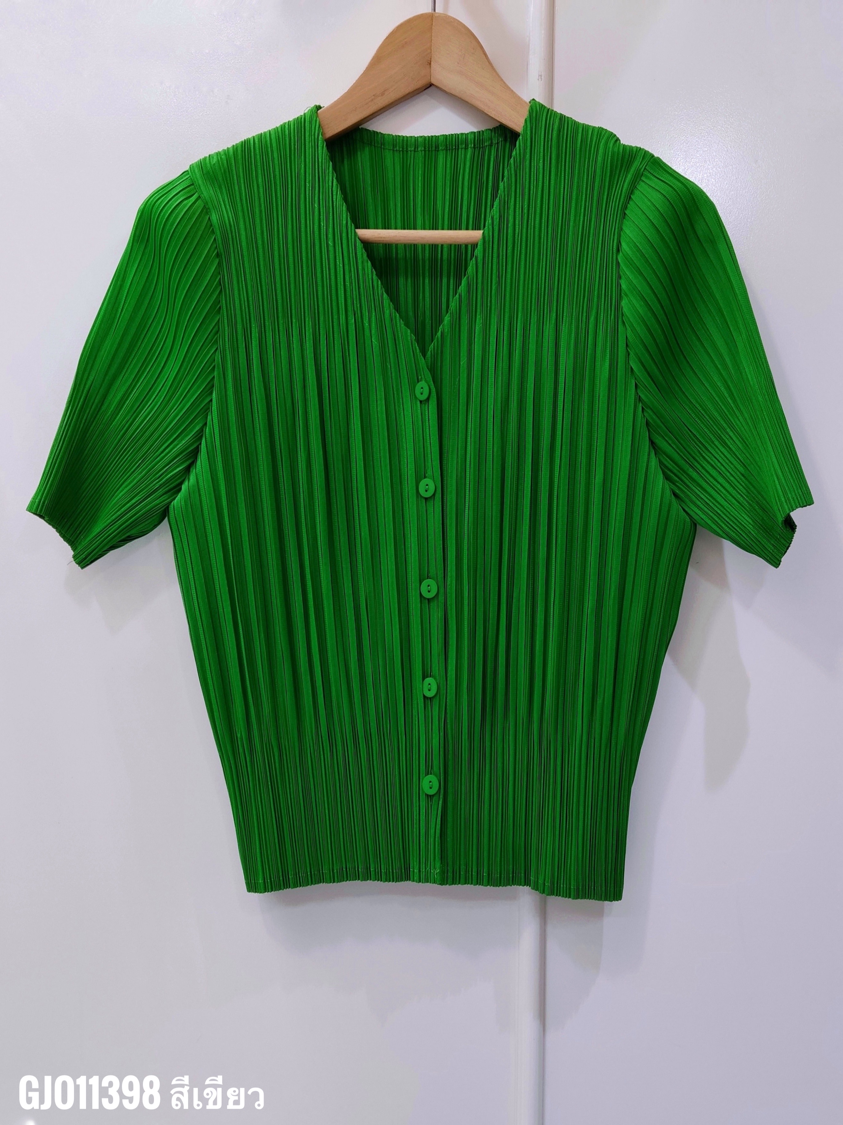 2MUAY รุ่น GJO11398 เสื้ออัดพลีท V NECK BUTTON FRONT PLEATED TOP 10 สี FREE SIZE