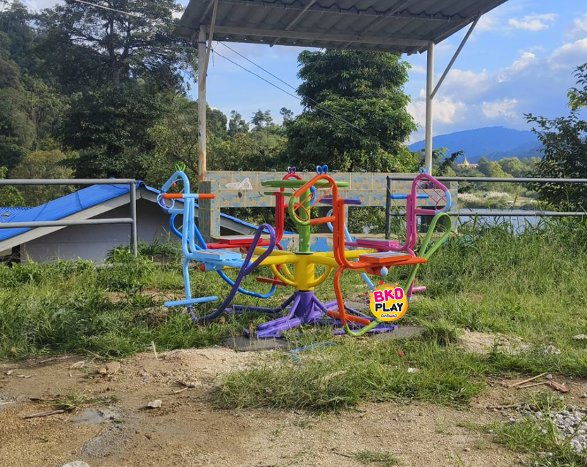 เครื่องเล่นสนาม กลางแจ้ง เหล็ก,ม้าหมุน 4 ที่ Outdoor Playground, ราคาโรงงาน สินค้าสั่งผลิต 10-20 วัน