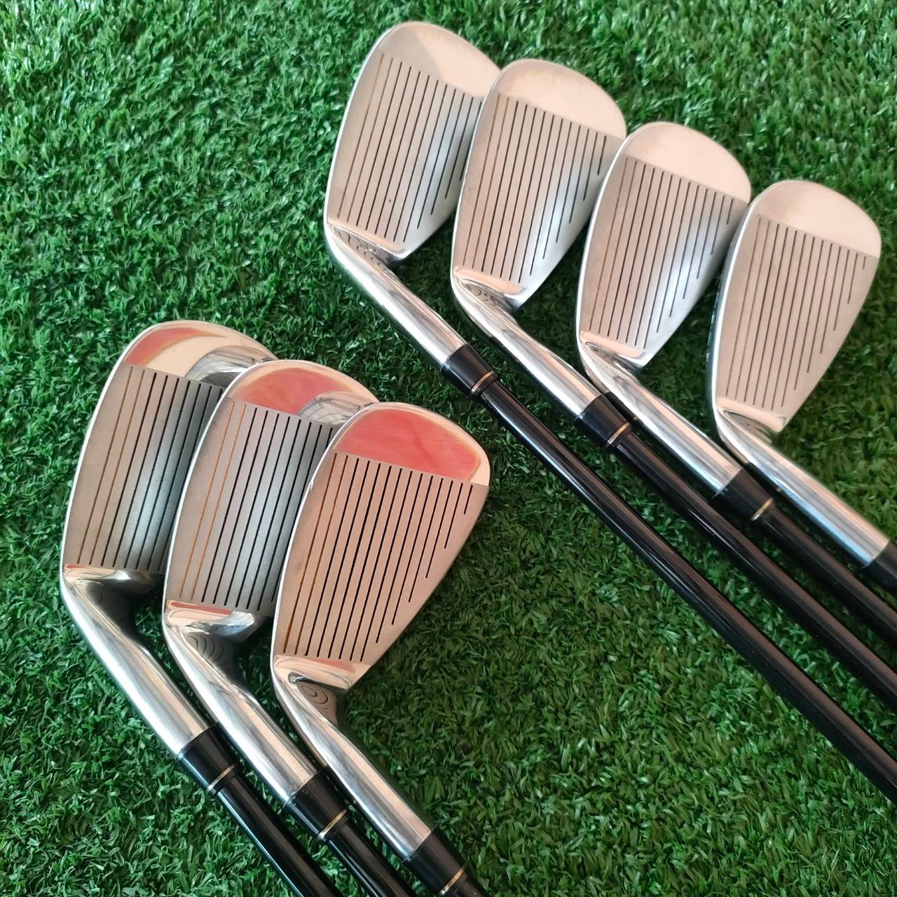 ชุดเหล็ก KOALA 851 PRO ของใหม่!! มีเหล็ก 5-9 เเละ PW SW ก้าน PARAGON FLEX R ด้านหลัง CAVITY ลึกมากๆ และมีหมุดถ่วงน้ำหนัก ตีง่ายแบบมากๆ!! ไม้กอล์ฟมือหนึ่ง ของแท้ BY NakaraLuxurious