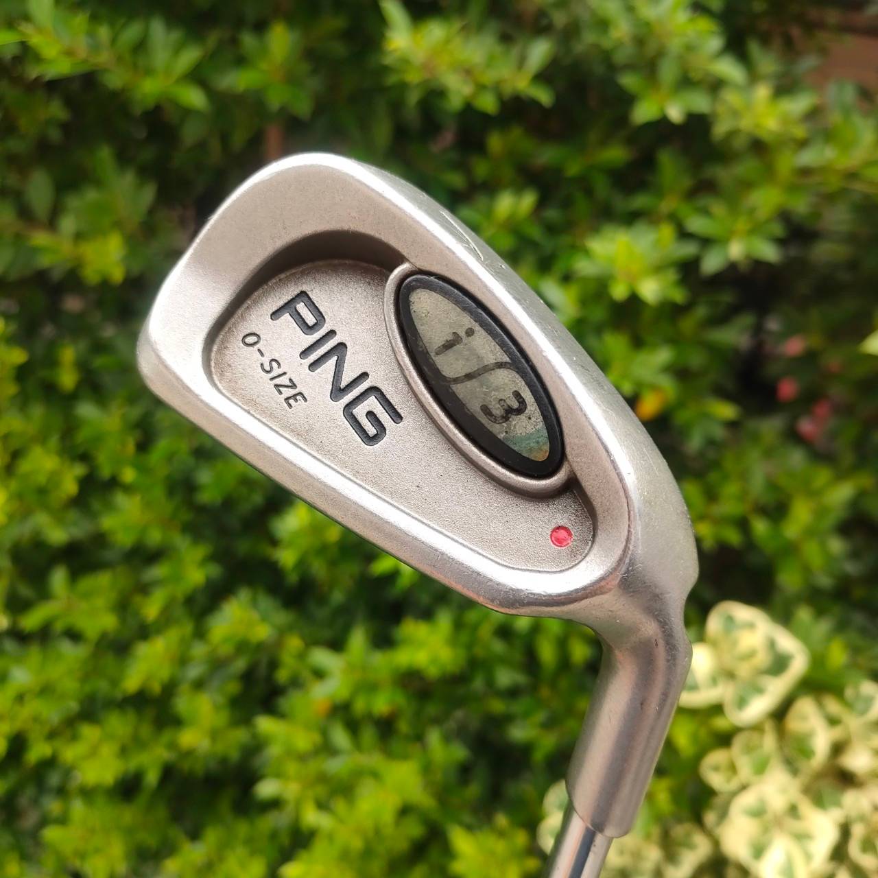 ชุดเหล็ก PING i3 O-SIZE จุดแดง มีเหล็ก 3 - 9 เเละ PW SW ก้าน CUSHIN *** มีสติ๊กเกอร์ด้านหลังหลุด*** แต่สภาพโดยรวมสวยสมบูรณ์ ไม้กอล์ฟมือสอง ของแท้ BY NakaraLuxurious