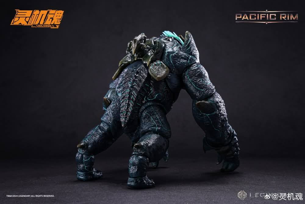 [สั่งจอง] Lingjihun : Pacific Rim - Kaiju Leatherblack (22 cm)