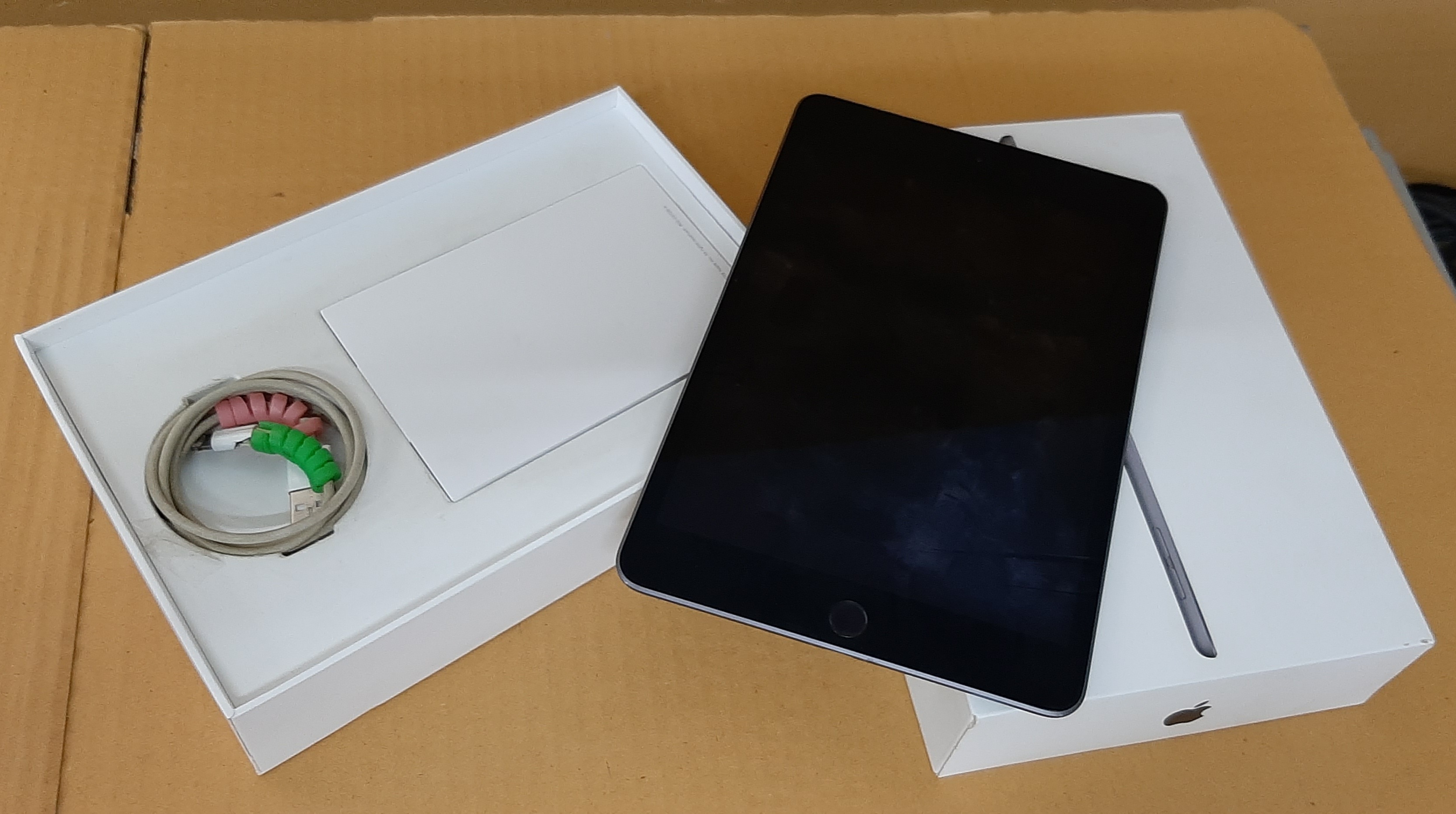 iPad มือสอง Mini 5 ประกันร้าน 7.9-Inch (2019) 64GB Wi-Fi