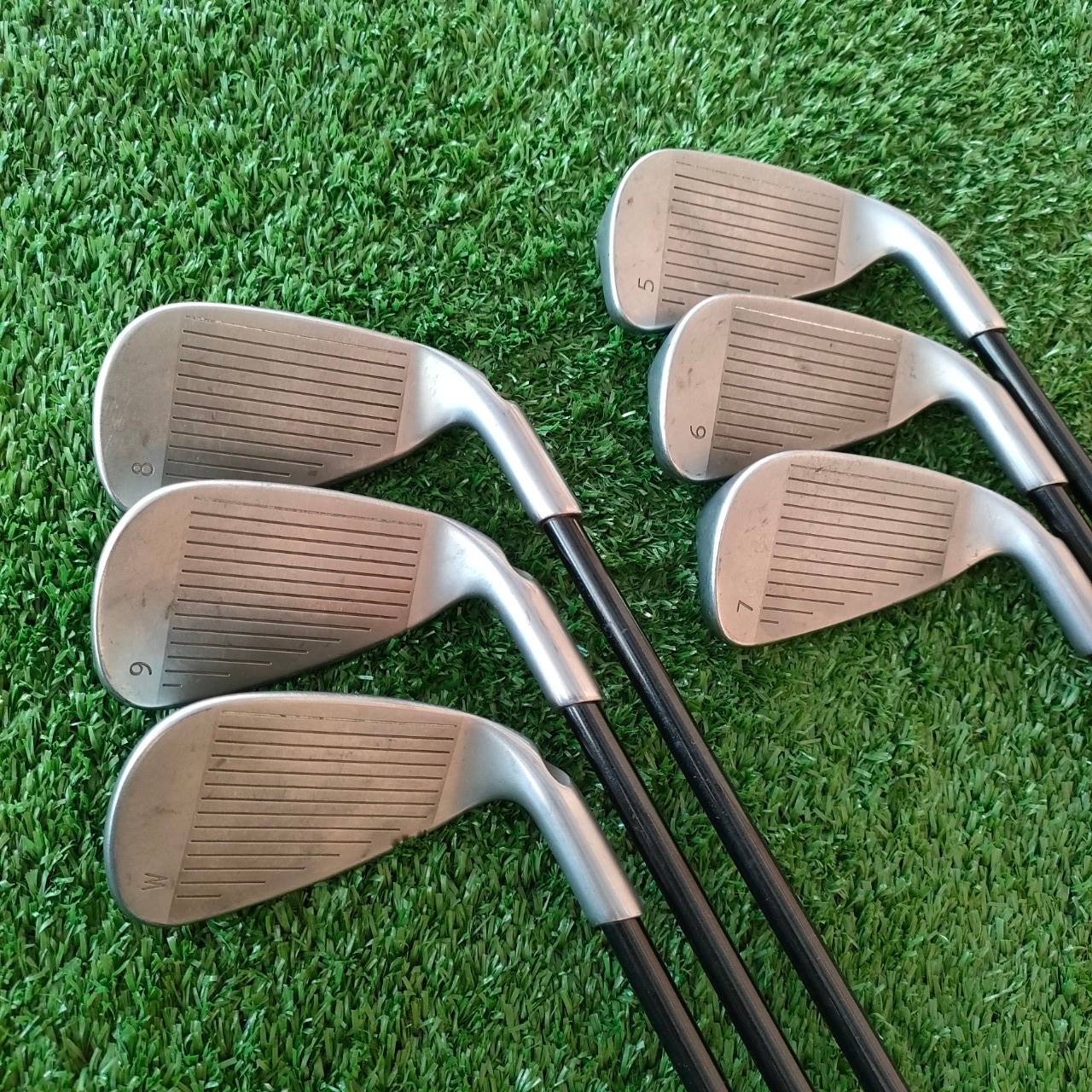 ** ไม้กอล์ฟาสำหรับท่านที่ถนัดซ้าย ** ชุดเหล็ก PING G20 จุดส้ม มีเหล็ก 5-9 เเละ W ก้าน PING TFC 330 I FLEX R สภาพสวย มือซ้ายหายากมากครับ