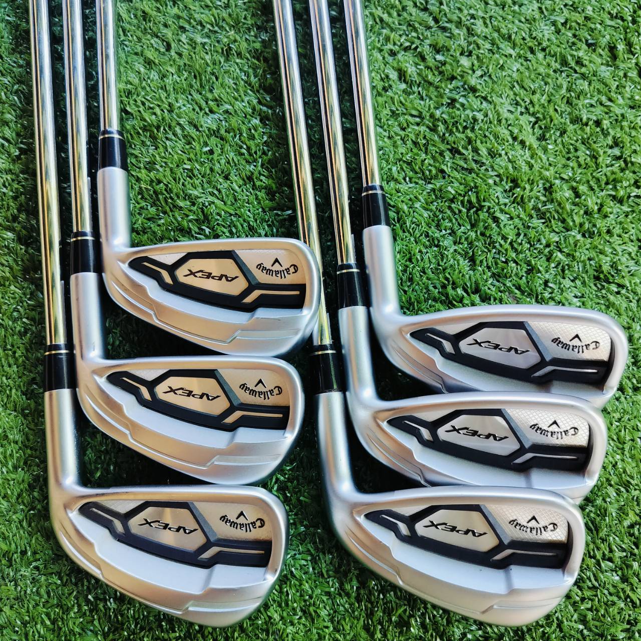 ชุดเหล็ก Callaway APEX FORGED CF 16 สภาพสวยมากๆ เดิมๆ ทุกเหล็กเลยค่ะ Face Cup 360 ชั้นนำในอุตสาหกรรมกอล์ฟ หน้าเด้ง COR สูงสุดตามกฏ USGA ตีง่าย ไกล ฟีลลิ่งพรีเมี่ยมที่สุด ไม้กอล์ฟพรีเมี่ยมมือสอง ของแท้ By NakaraLuxurious