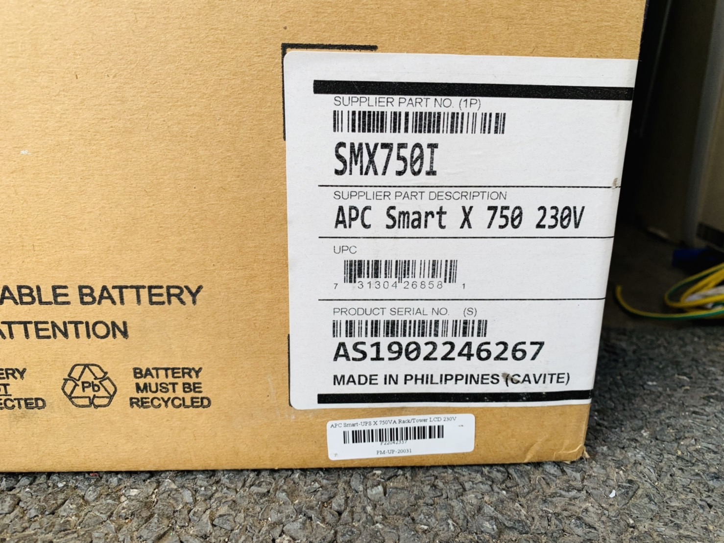 เครื่องสำรองไฟฟ้า APC Smart-UPS X 750VA Rack/Tower LCD 230V ของใหม่