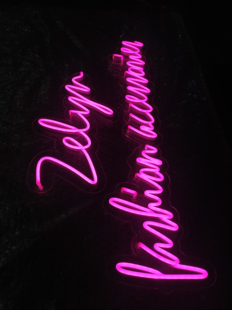 ไฟนีออน เฟค