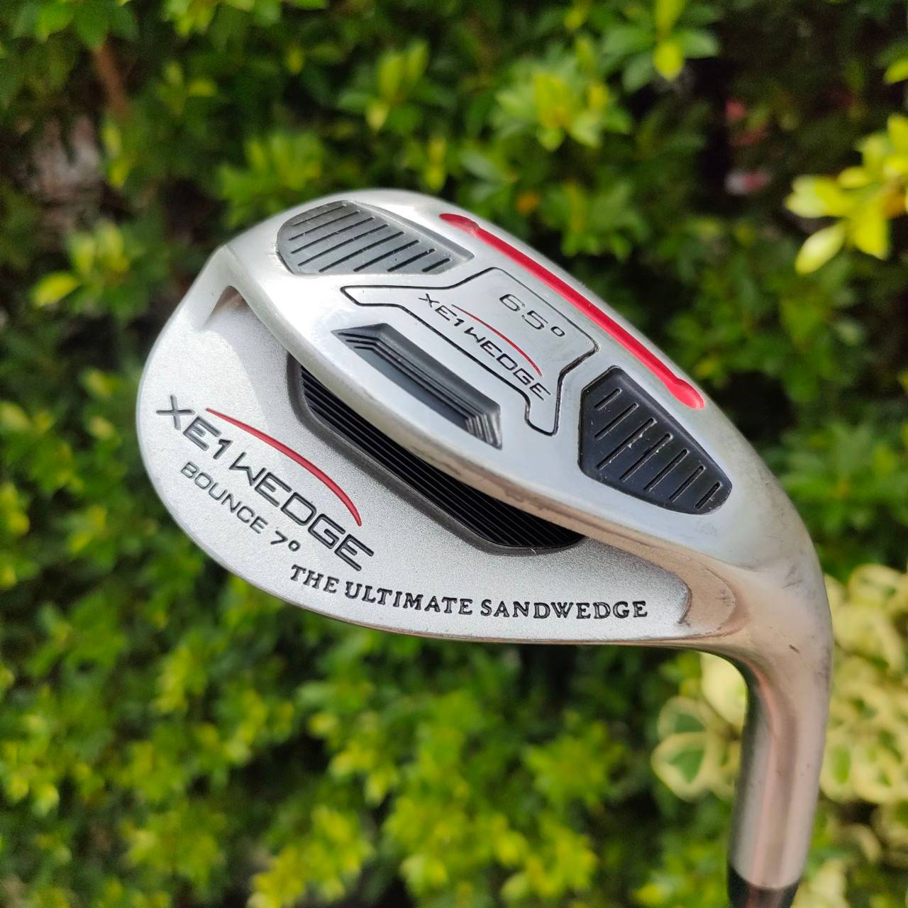 WEDGE XE1 WEDGE THE ULTIMATE SANDWEDGE องศา 65 เบาท์ 7 ก้าน XE1 WEDGE ระเบิดทรายขึ้นแน่นอน แม่น ทะลุทะลวง ชิพง่าย ออแบบพิเศษ!! ไม้กอล์ฟมือสอง ของแท้ BY NakaraLuxurious