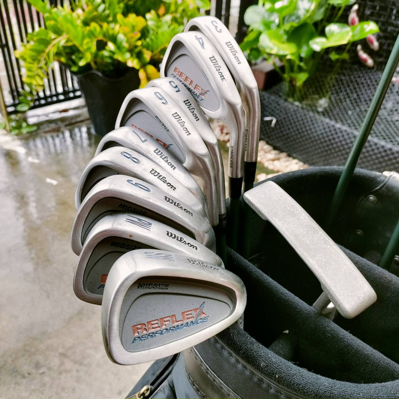 ไม้กอล์ฟครบชุดพร้อมออกรอบ WILSON REFLEX PERFORMANCE พร้อมถุงกอล์ฟ WILSON ตรงรุ่น และ PUTTER PING ANSER 4 ไม้ตีง่าย ตีสบายๆทั้งชุด มือใหม่ ตีสบาย ไม้กอล์ฟพรีเมี่ยมมือสอง ของแท้ By NakaraLuxurious