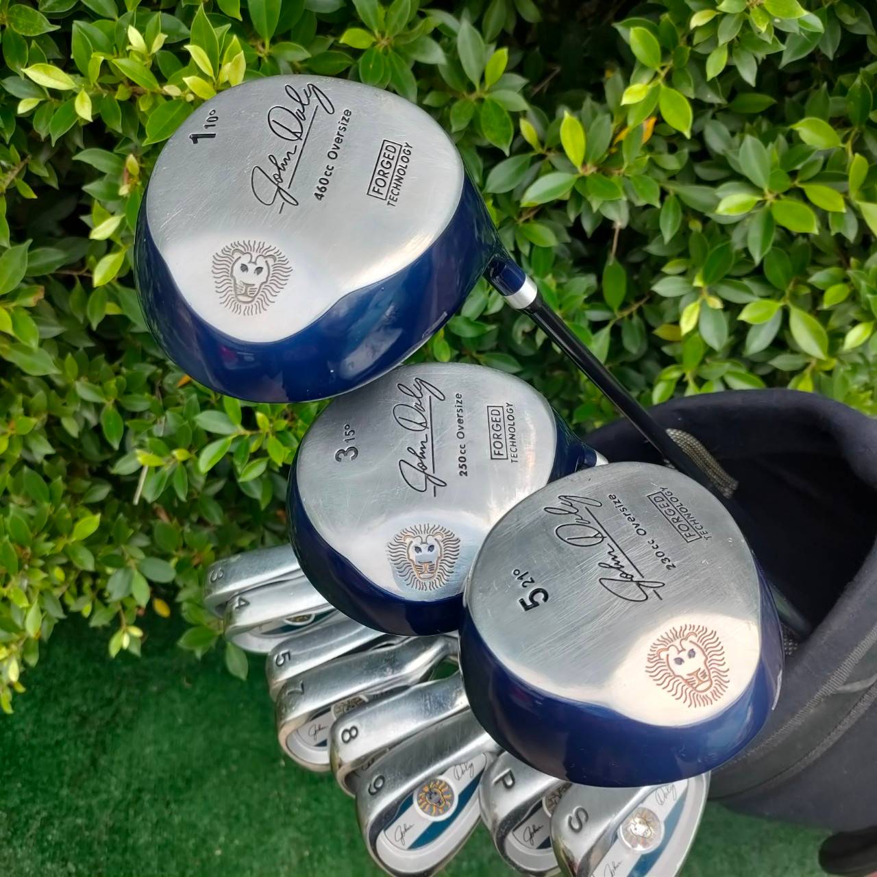 FULLSET JOHN DALY ออกแบบโดยนักกอล์ฟตีไกลระดับโลก หัวไม้ 460CC OVERSIZE FORGED TECHNOLOGY ครบชุดพร้อมถุงกอล์ฟขาตั้งอย่างดี!! ไม้กอล์ฟมือสอง ของแท้ BY NakaraLuxurious