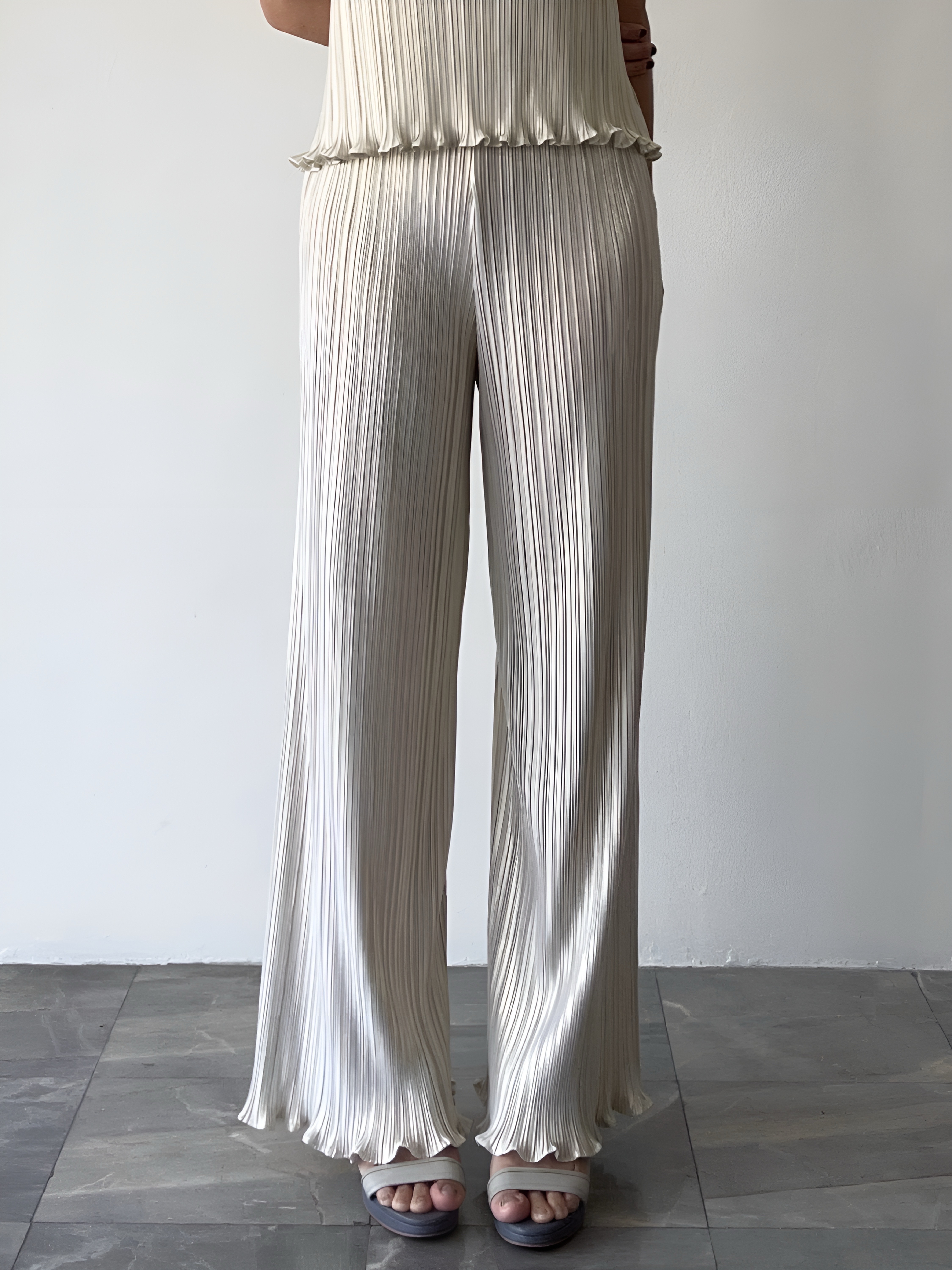 ปรับราคาลง20%!! ยาว 38.5นิ้ว! 2MUAY รุ่น GJO10106-9 กางเกงพลีทคุณภาพ STRAIGHT LEG METALLIC PLEATED PANTS 4สี FREE SIZE