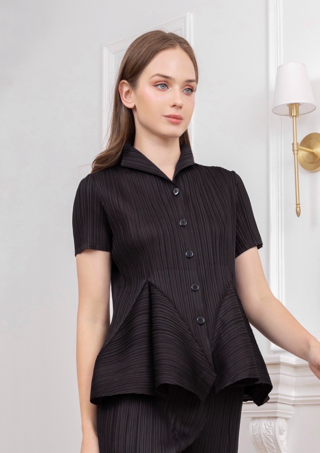 2MUAY รุ่น GJO2103 เสื้ออัดพลีทคุณภาพ SHORT SLEEVE VOLUMN PLEATED TOP 12สี FREE SIZE
