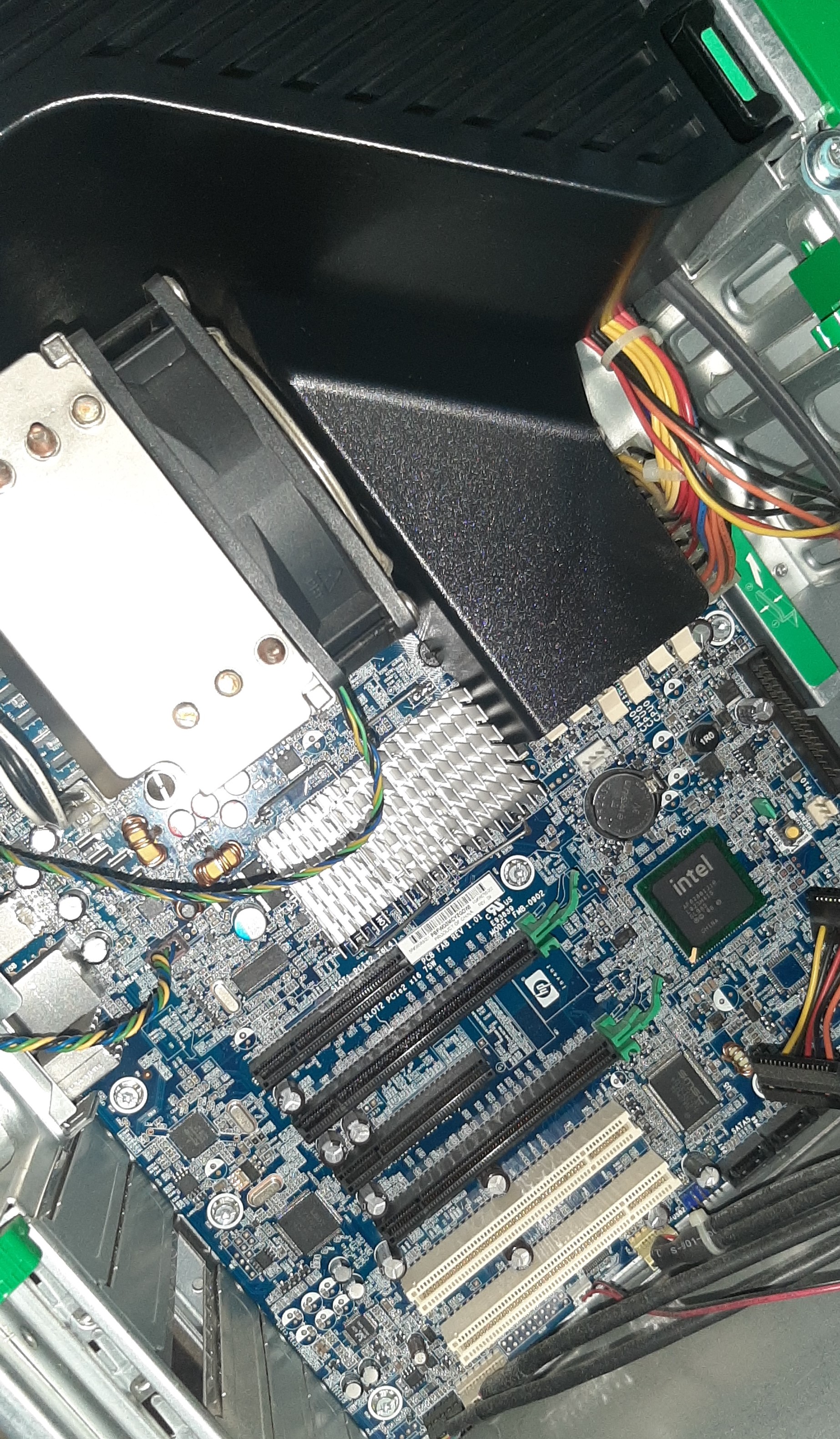 HP Workstion Z400 เวิร์กสเตชัน มือสอง (W3565 Ram8GB HDD500GB x2) มีประกันร้าน