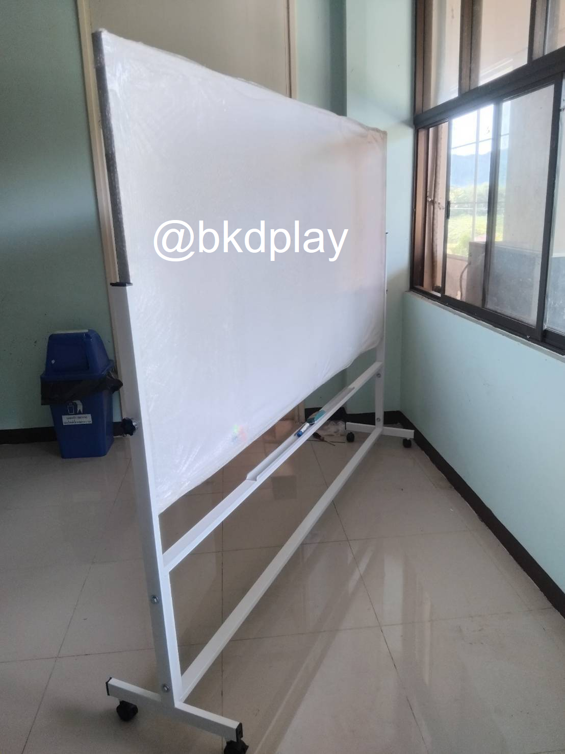 กระดานไวท์บอร์ดแม่เหล็ก กระดานมีล้อ 2 หน้า กระดานติดประกาศ สำนักงาน โรงเรียน หน่วยงานต่างๆ