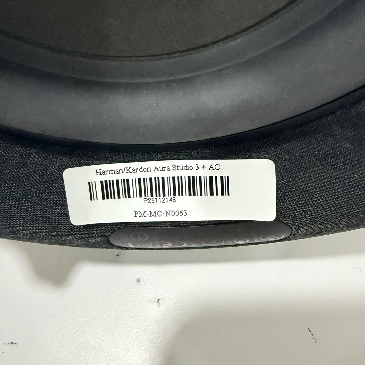 ลำโพงบลูทูธ Harman Kardon Speaker Aura Studio3 Black ขอบยางเหนียว