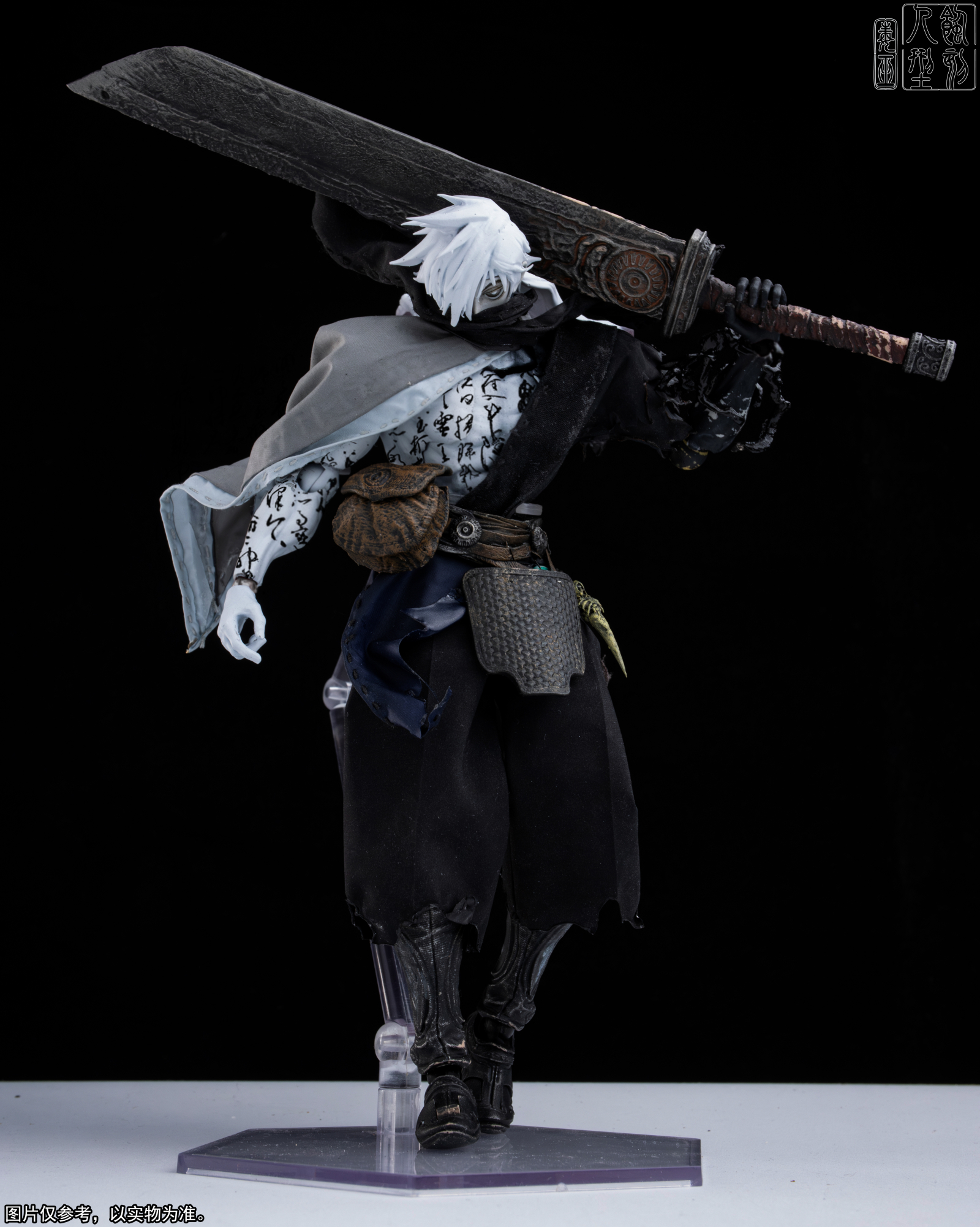 [สั่งจอง]Etched Humanoid 1/12 : “The Witch” Zhang Qing - Calligraphy Edition