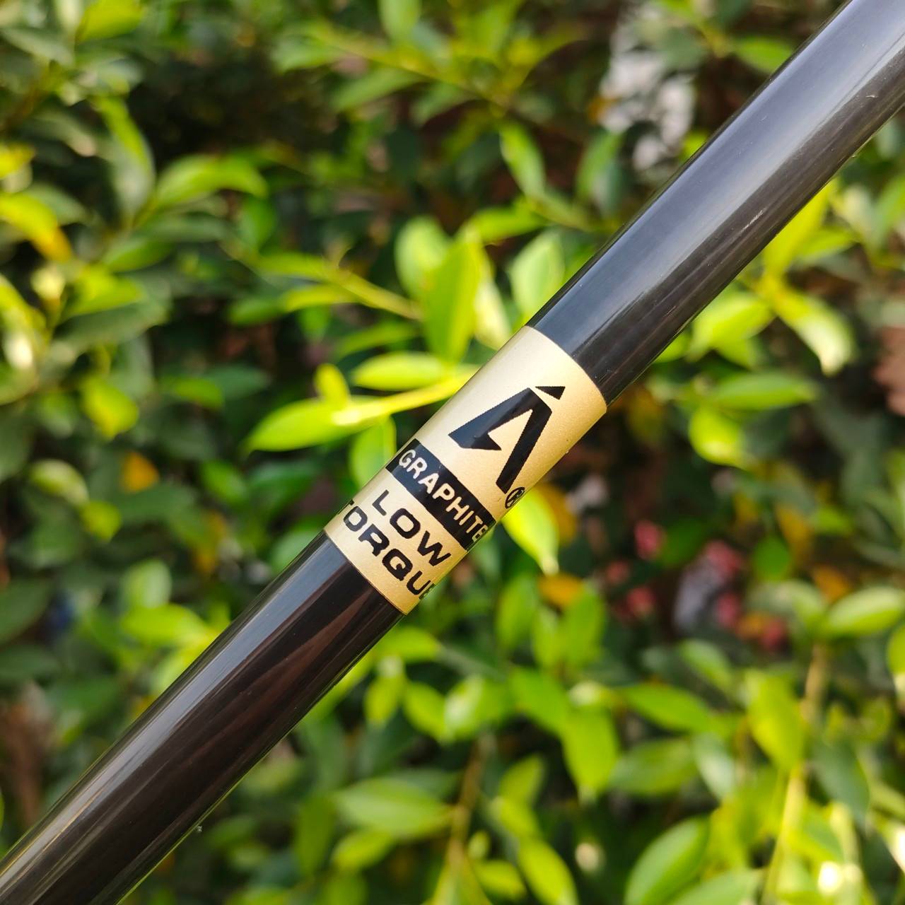 ชุดเหล็ก LYNX SILVER มีเหล็ก 3-9 เเละ PW SW ก้าน LOW TORGQUE FLEX R สุดยอดดีไซน์ ออกแบบให้ตีง่ายจัดๆ กึ่งไฮบริดเลยก็ว่าได้ แต่ยังคงความคม แบบสุดๆและสปินจัดๆของ LYNX ตีไกล ได้ระยะ ตีง่าย เบาสบาย ตกหยุด!!!