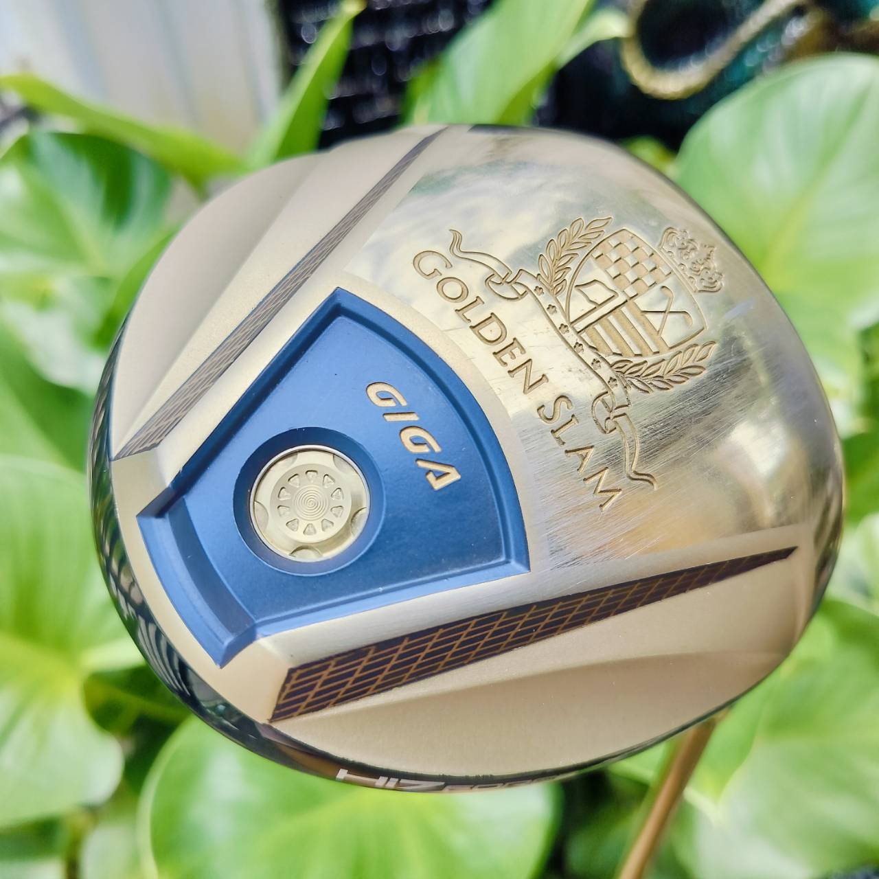 Driver GIGA Golden Slam Hi7 FORCE หน้าคัพไทเทเนียมแรงผลักสูงสุด!!! หน้าเด้งแบบจัดๆ ตีไกลแบบขีดสุด สภาพสวยมาก มาพร้อม COVER แท้เดิม ไม้กอล์ฟพรีเมี่ยมญี่ปุ่นมือสอง ของแท้ By NakaraLuxurious