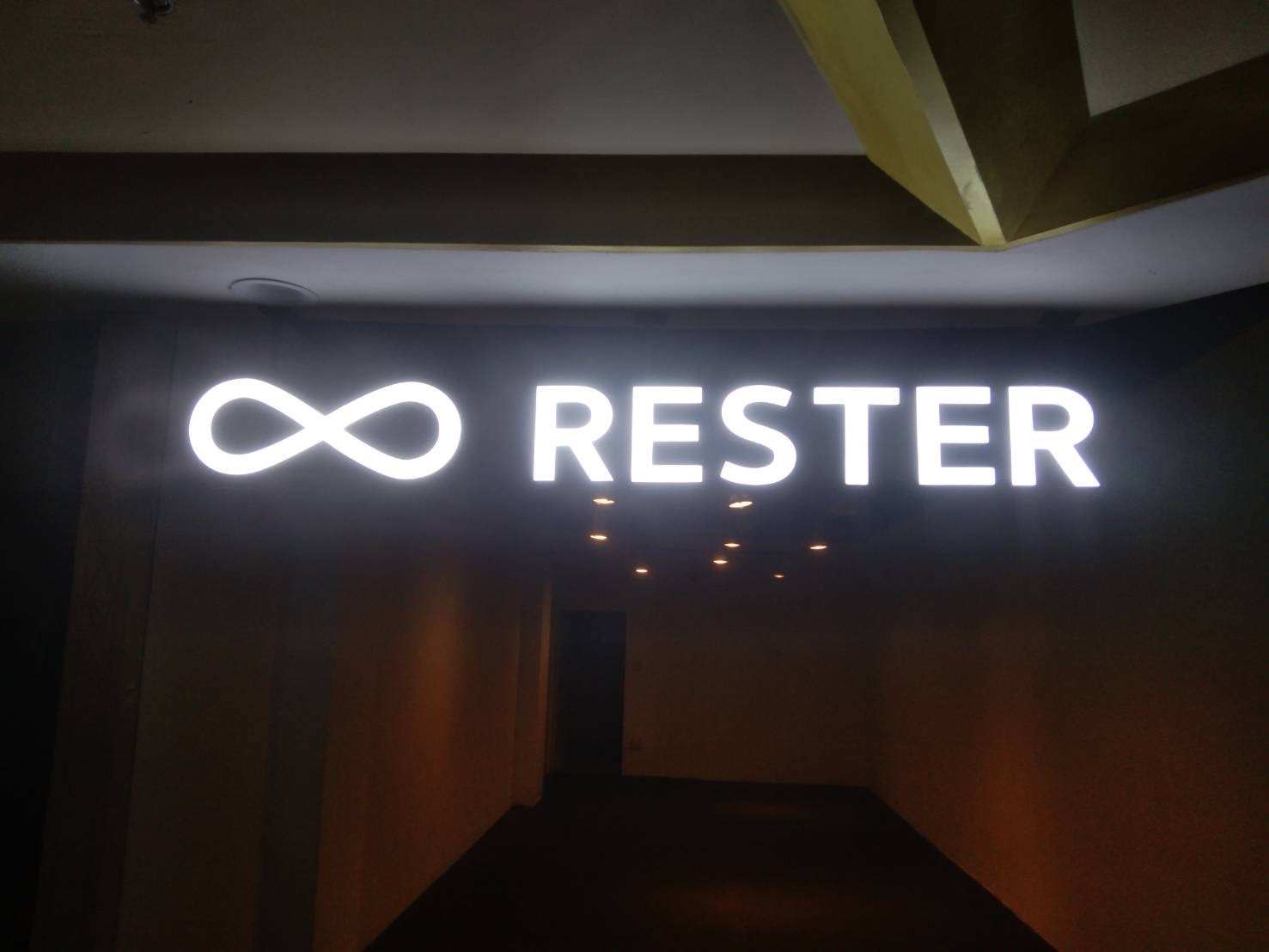 งานผลิตติดตั้ง ป้ายอักษรสแตนเลสแฮร์ไลน์ยกขอบ ป้ายเชียงใหม่