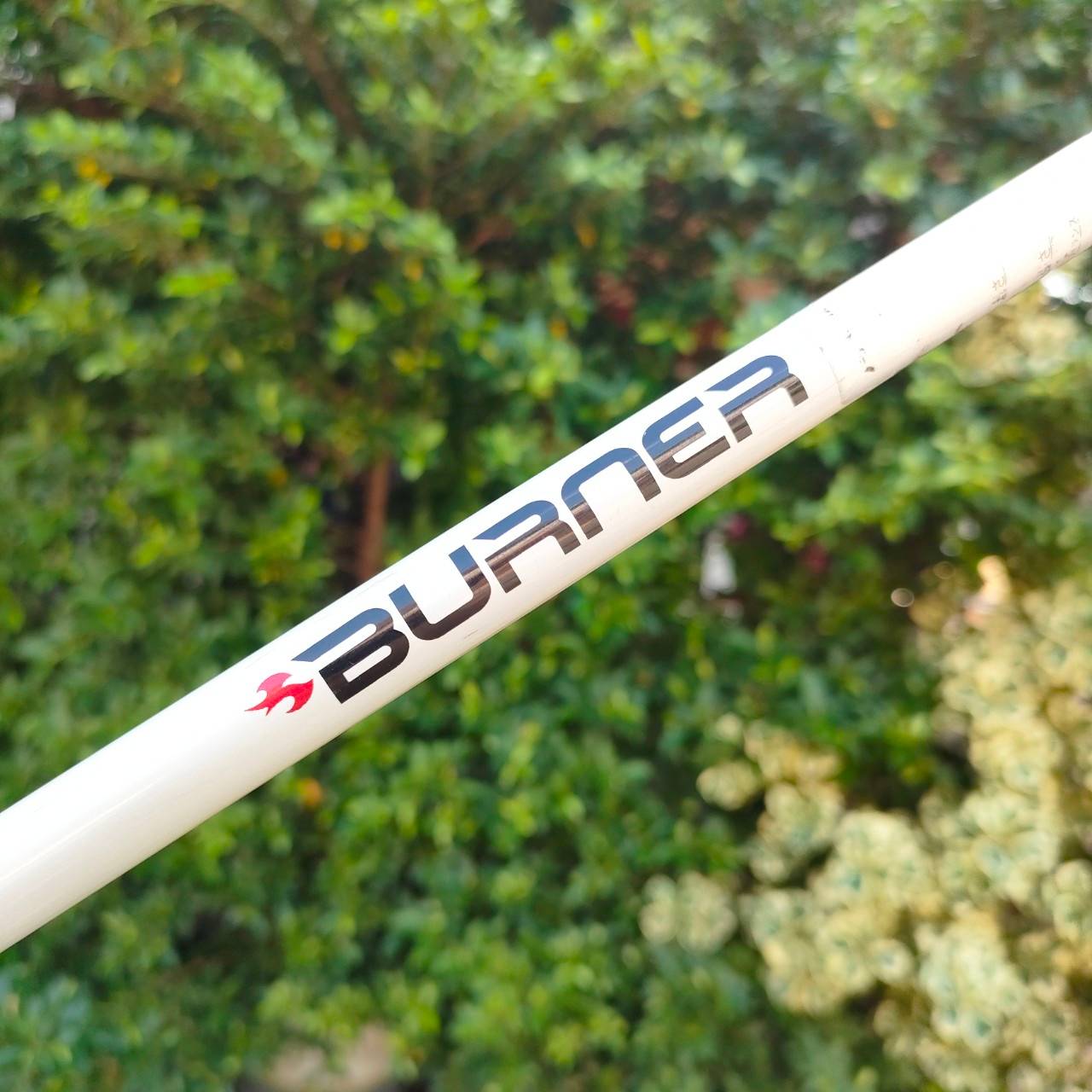 HYBRID 4 TAYLORMADE BURNER RESCUE องศา 22 ก้าน FUJIKURA RE*AX FLEX R เป็น RESCUE ตัวที่ตีมากๆ ง่ายมากๆ!! ไม้กอล์ฟมือสอง ของแท้ BY NakaraLuxurious