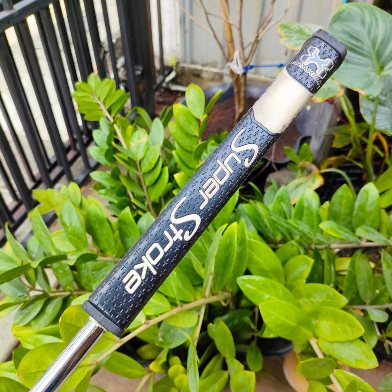 PUTTER PING SIMMA G KINLOCHC ความยาว 34 นิ้ว สุดยอดพัตเตอร์ เม็ดมีดหน้าอะลูมิเนียมกลึงใหม่ มีร่องความลึกและความกว้างที่หลากหลาย ไม้กอล์ฟพรีเมี่ยมมือสอง By NakaraLuxurious