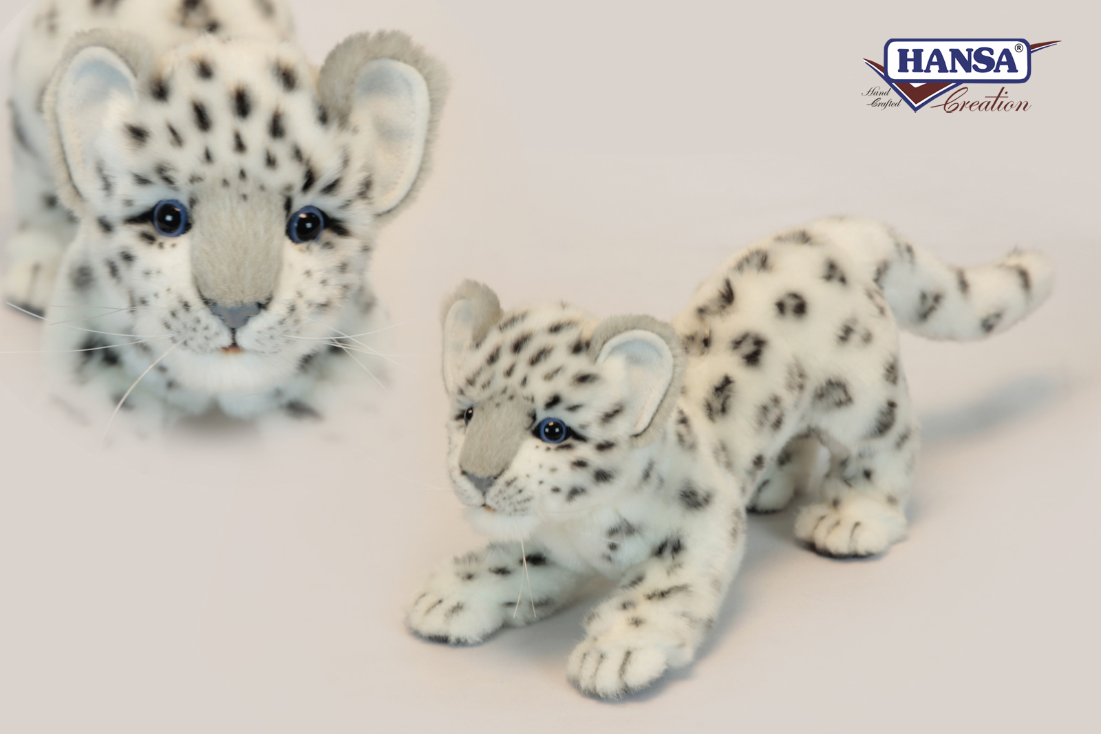 6570 Snow Leopard Cub Prowling 41cm.L
