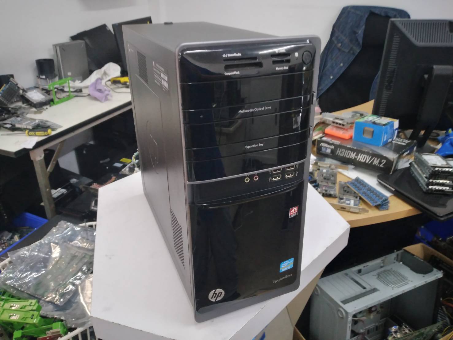 HP Pavilion 7000 Series i5-2310