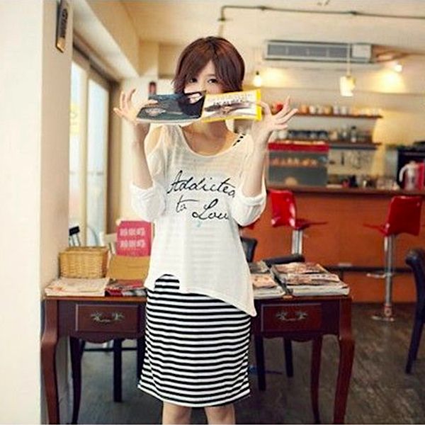 ชุดคู่สไตล์ลำลอง เดรสสั้นลายขวางแบบไม่มีแขนกับเสื้อคอกว้างแขนยาว