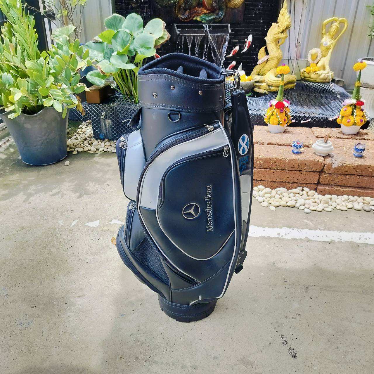 ถุงกอล์ฟ BENZ BKK ของแท้ ไม่เคยใช้งานมาก่อน เรียบหรู ซิปทุกซิปเป็นตราเบนซ์