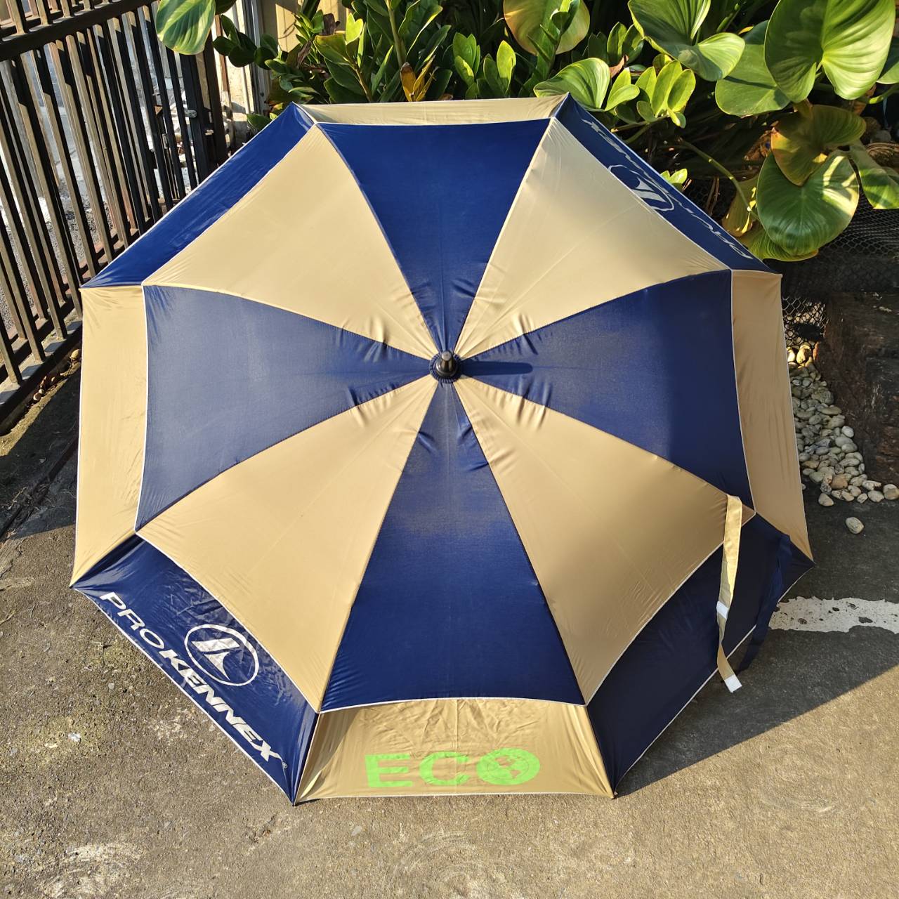 ร่มกอล์ฟ PROKENNEX สองชั้น – เคลือบกัน UV อย่างดี ⛳ ของดีมือสอง สภาพสวยมาก ใครหาอยู่ห้ามพลาด!