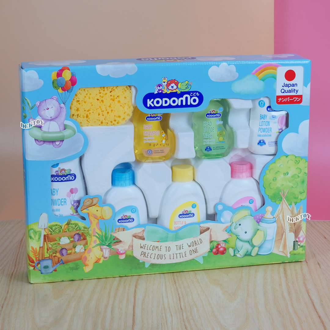 Kodomo โคโดโมะ ชุดของขวัญขนาดใหญ่สำหรับเด็กแรกเกิด 8 ชิ้น