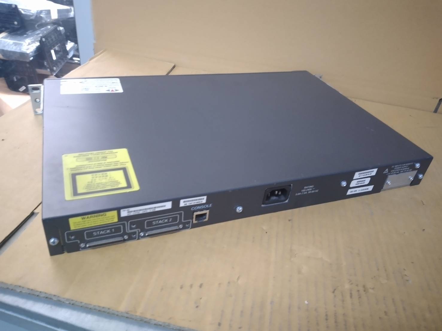 Cisco ws-c3750-24ps-s Catalyst 3750 24 10/100 PoE + 2 SFP