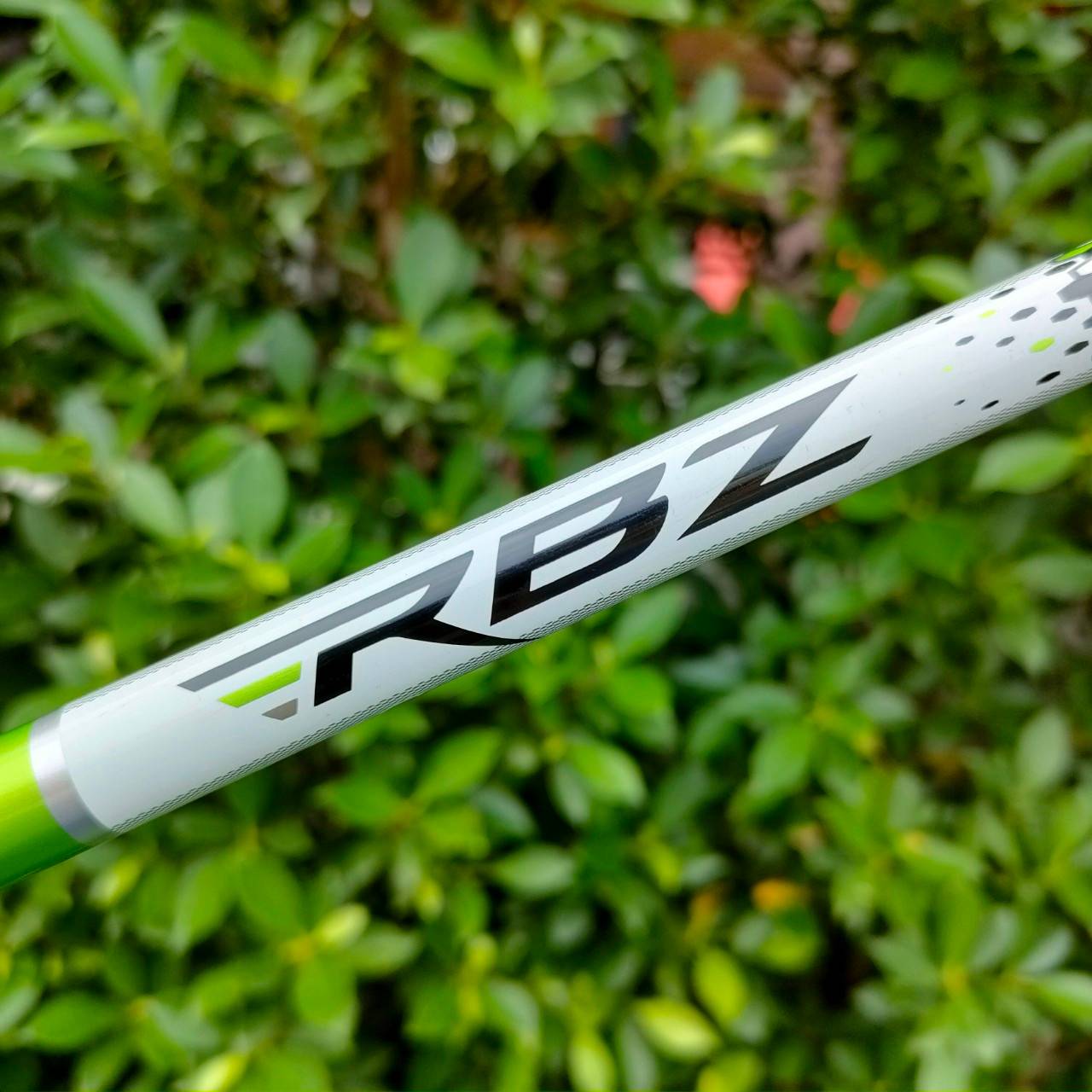HYBRID4 TAYLORMADE RBZ องศา 22 ก้าน ROCKETBALLZ FLEX S ตีง่าย เสียงเพราะๆ ร่องตรงก่อนถึงหน้าไม้ ผลักดันพลังของลูกได้ดีมาก แม่นธงครับ