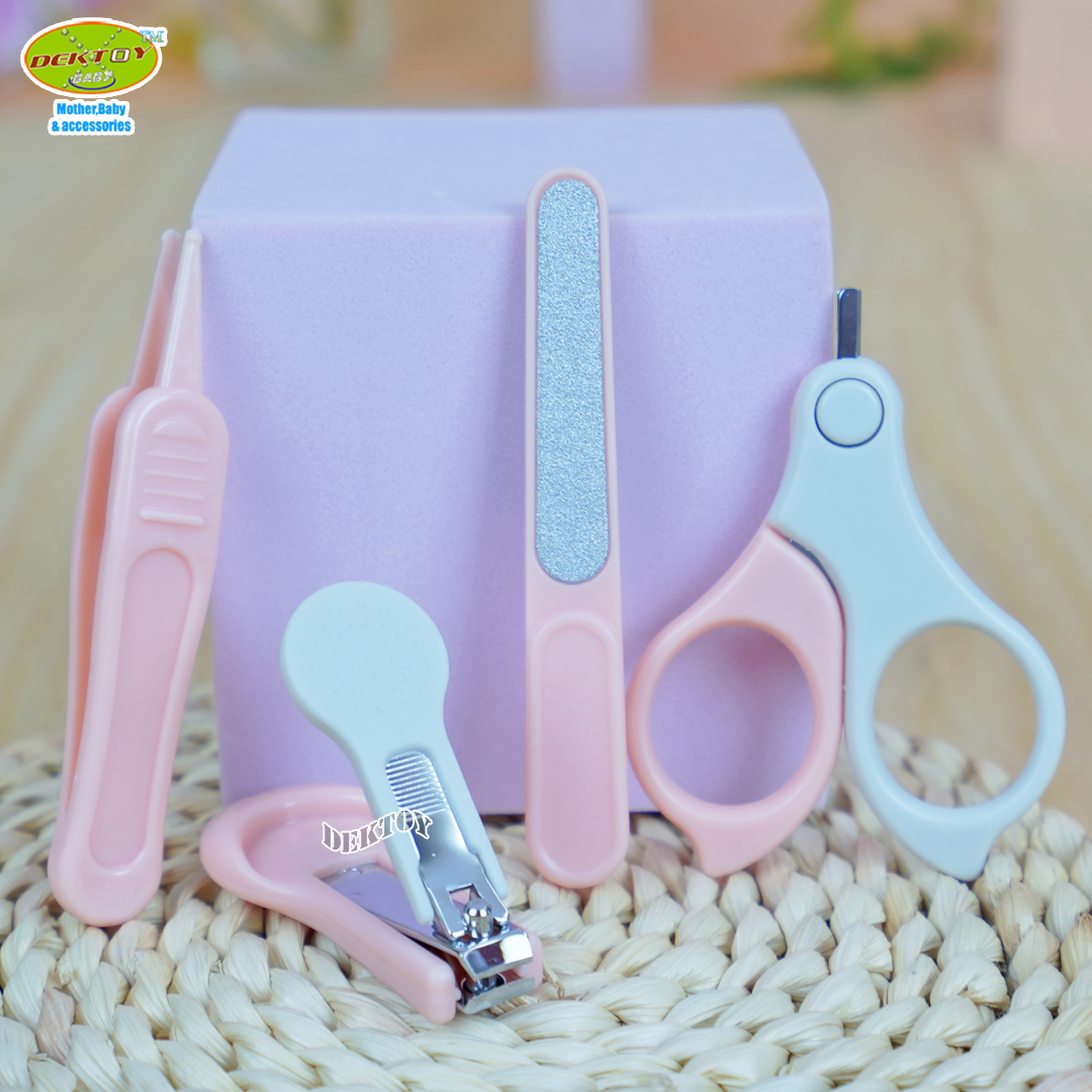 PAPA BABY เซ็ทกรรไกรตัดเล็บเด็ก 4IN1 สำหรับเด็กอายุ 0M+ BPA FREE พกพาง่าย รุ่น ST111