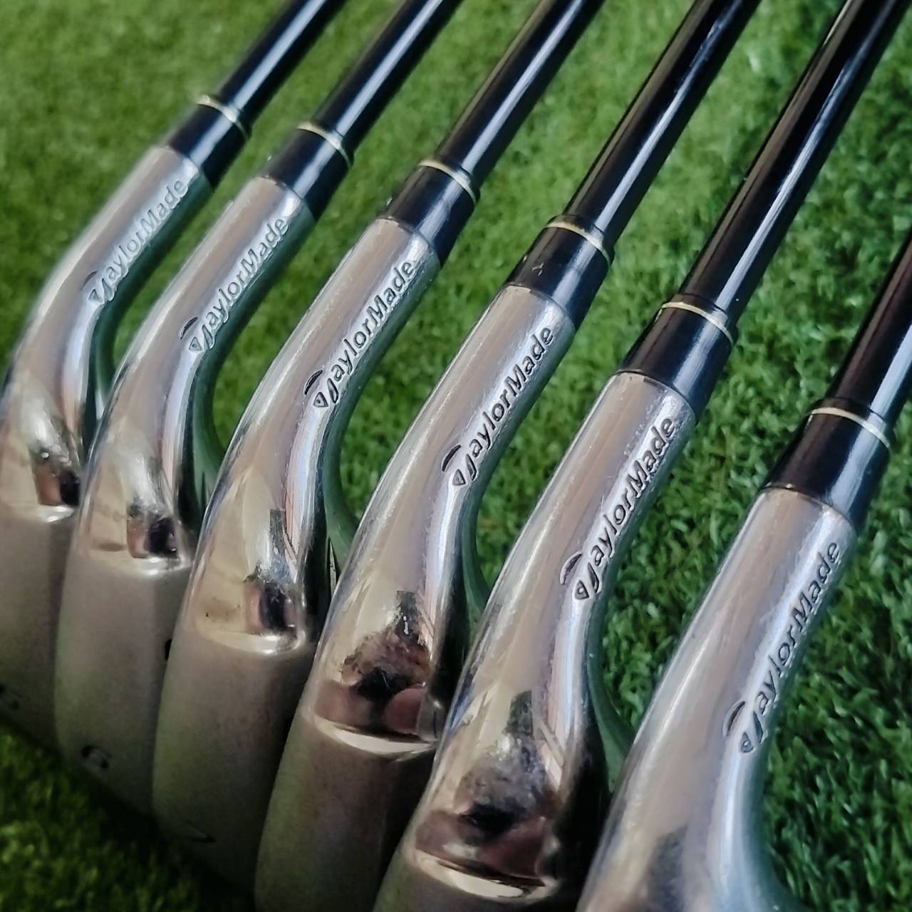 ชุดเหล็ก TAYLORMADE BURNER SUPERLAUNCH เป็นชุดเหล็กที่ตีง่ายมากที่สุด ตีสนุกมากที่สุดเลยค่ะ ก้าน FUBUKI 50 FLEX R มีเหล็ก 5 6 7 8 9 PW ไม้กอล์ฟพรีเมี่ยมมือสอง ของแท้ By NakaraLuxurious