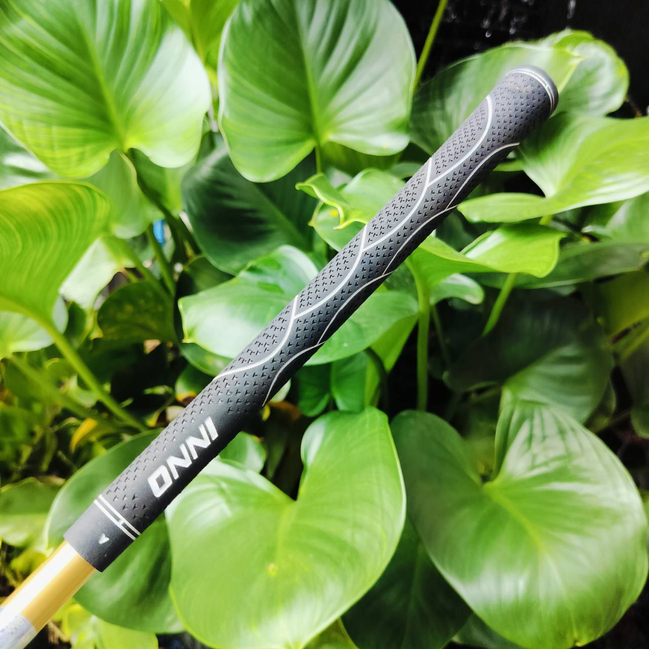 เหล็ก 4 Honma Beres MG701 ก้าน ARMRQ B49 Flex R เป็นก้านถักพิเศษระดับ ** 2 ดาว ** เป็นตัวพรีเมี่ยมสุดในซีรี่ย์ MG MADE IN JAPAN SAKATA ไม้กอล์ฟพรีเมี่ยมมือสอง ของแท้ By NakaraLuxurious