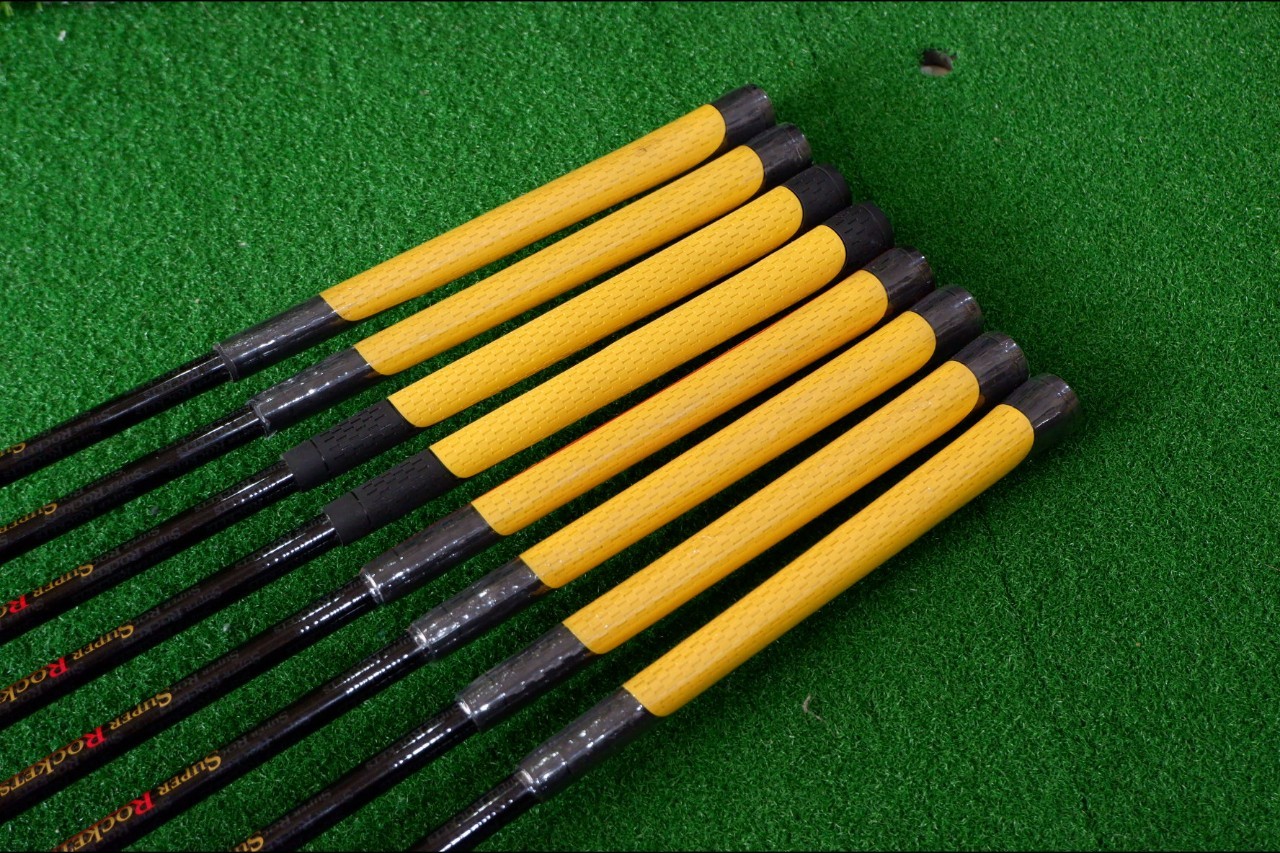 IRON SET KASCO SUPER ROCKETS