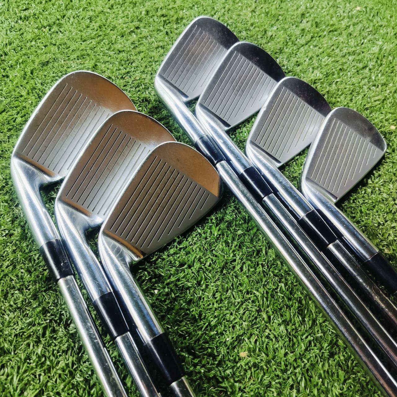 ชุดเหล็ก MIZUNO MP52 วัสดุ GRAIN FLOW FORGED สุดยอดเหล็ก FORGED ของญี่ปุ่น เอกสิทธิ์หนึ่งเดียวของ MIUNO มีเหล็ก 4 5 6 7 8 9 PW ก้าน DYNAMIC GOLD R300 ไม้กอล์ฟพรีเมี่ยมมือสอง ของแท้ By NakaraLuxurious