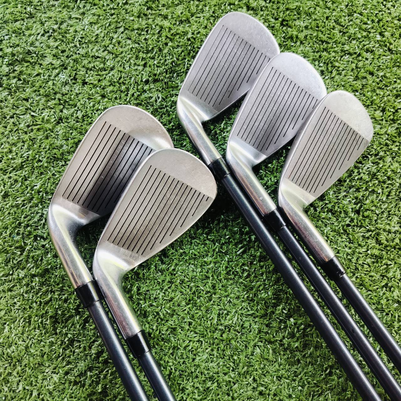 *** ขาดเหล็ก 7 *** ชุดเหล็ก WILSON 3D DESIGND เหล็ก CAVITY แบบ UNDER CUT ตีง่ายมาก ตีโดนง่าย และสปินดีมาก ไม้กอล์ฟพรีเมี่ยมมือสอง ของแท้ By NakaraLuxurious