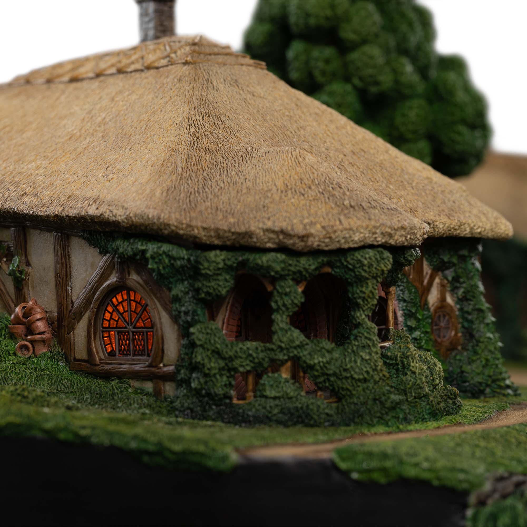 [สั่งจอง]Weta Workshop : The Green Dragon Inn (The Lord of the Rings)