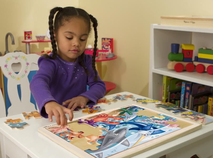 จิ๊กซอ 24 ชิ้น รุ่นสัตว์ทะเล ส่งเสริมให้น้องๆได้รู้จักคิด และการมีสมาธิ Wooden Jigsaw 24 Pc Puzzle - Sea Life Melissa&Doug, ของเล่นเสริมพัฒนาการ, ของเล่น