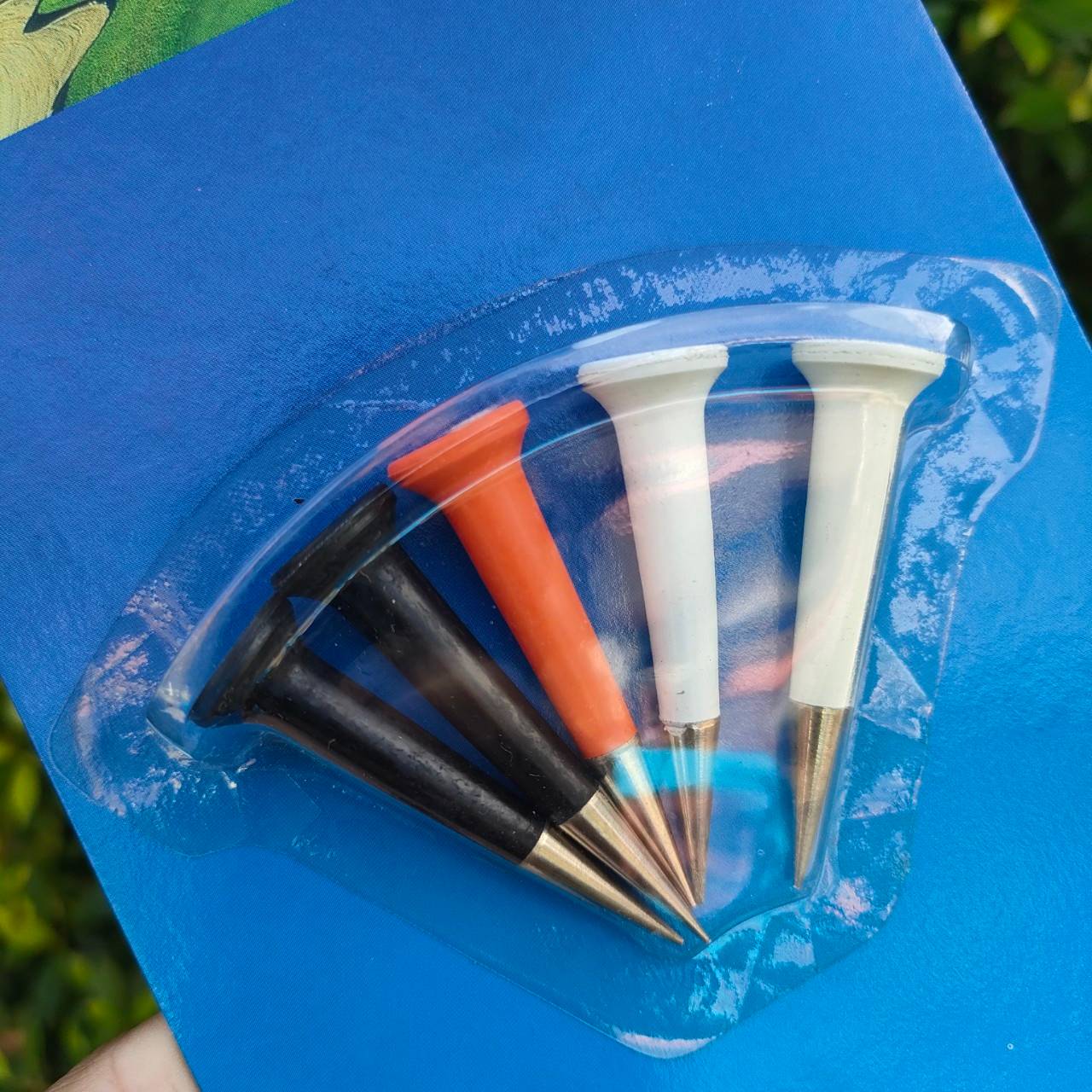 TEE GOLF ของใหม่!! 1 เเพคมี 5 ชิ้น ปลายเหล็ก ทนทาน และวัดระยะการปักลงดินได้พอดี **ราคาต่อแพ็ค** มือหนึ่ง ของแท้ BY NakaraLuxurious