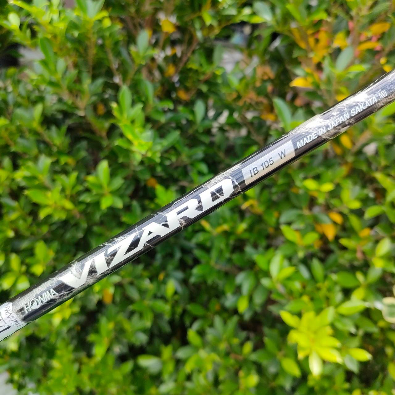 WEDGE HONMA TOUR WORLD FORGED องศา 52 ก้าน VIZARD IB 105 W FLEX VIZARD เป็นก้านพรีเมี่ยมในตระกูล TW ของแบรนด์ HONMA Flex ตัวนี้ทำมา สำหรับ WEDGE โดยเฉพาะ