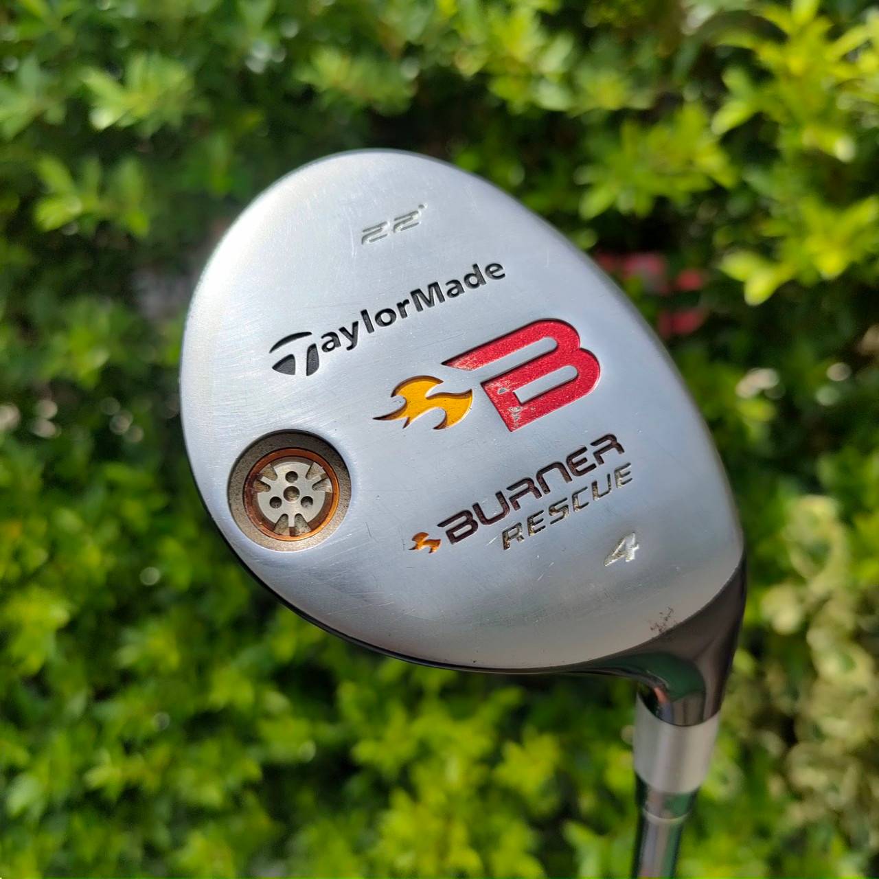 HYBRID 4 TAYLORMADE BURNER RESCUE องศา 22 ดีที่สุดใน RESCUE ก้าน RE*AX TAYLORMADE FLEX R กระดองเป็นสามเหลี่ยมออกไปด้านหลัง ตีง่ายที่สุด ตรงที่สุด!! ดึง CG ไปหลังชดเชยความผิดพลาดสูงสุด ไม้กอล์ฟมือสอง ของแท้ BY NakaraLuxurious